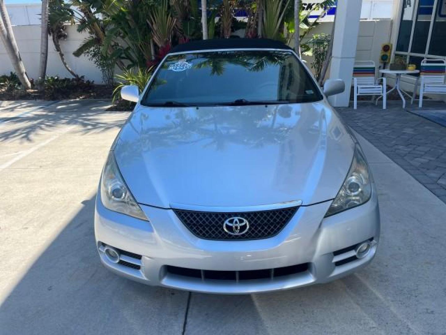 2007 Titanium Metallic /Dark Gray Toyota Camry Solara 1 FL SLE LOW MILES 76,369 (4T1FA38P17U) with an 3.3L DOHC SMPI VVT-i 24-Valve V6 Engine engine, Automatic transmission, located at 4701 North Dixie Hwy, Pompano Beach, FL, 33064, (954) 422-2889, 26.240938, -80.123474 - 2007 TOYOTA CAMRY SOLARA SE V6 ROAD READY 3.3L V6 VIN: 4T1FA38P17U129146 NO RECALLS 29 MPG CONVERTIBLE 1 OWNER FLORIDA 3.3L V6 F DOHC 24V LOW MILES 76,369 SLE GASOLINE POWER CONVERTIBLE TOP FRONT WHEEL DRIVE POWER LEATHER SEATS Adjustable Lumbar Support Anti-Theft System Cruise Control Electronic Br - Photo#2