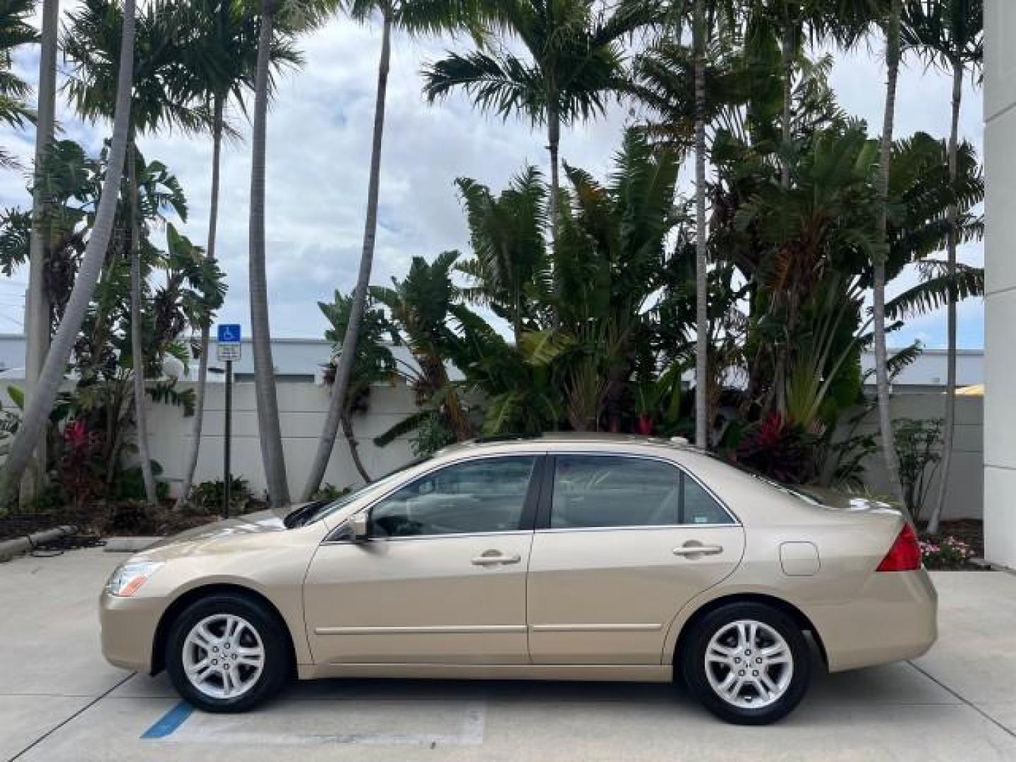 2007 Desert Mist Metallic /Ivory Honda Accord Sdn 1 FL EX-L LOW MILES 67,118 (1HGCM56837A) with an 2.4L DOHC MPFI 16-Valve i-VTEC I4 Engine engine, Automatic transmission, located at 4701 North Dixie Hwy, Pompano Beach, FL, 33064, (954) 422-2889, 26.240938, -80.123474 - 2007 HONDA ACCORD EX-L ROAD READY 2.4L I4 VIN: 1HGCM56837A115841 NO ACCIDENTS NO RECALLS SEDAN 4 DR LOW MILES 67,118 34 MPG 2.4L I4 F DOHC 16V HEATED SEATS/MIRRORS 1 OWNER FLORIDA GASOLINE DUAL ZONE AC POWER LEATHER SEATS FRONT WHEEL DRIVE POWER SUNROOF 11 SERVICE RECORDS Alloy Wheels Anti-Theft Sys - Photo#4