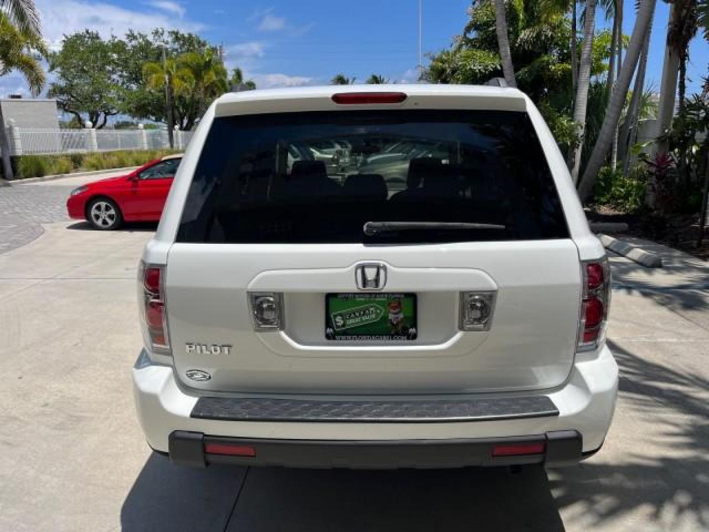 2007 Taffeta White /Saddle Honda Pilot EX LOW MILES 65,235 (5FNYF28417B) with an 3.5L SOHC MPFI 24-Valve i-VTEC V6 Engine engine, Automatic transmission, located at 4701 North Dixie Hwy, Pompano Beach, FL, 33064, (954) 422-2889, 26.240938, -80.123474 - OUR WEBPAGE FLORIDACARS1.COM HAS OVER 100 PHOTOS AND FREE CARFAX LINK 2007 HONDA PILOT EX ROAD READY 3.5L V6 VIN: 5FNYF28417B023674 NO ACCIDENTS 4 DOOR WAGON/SPORT UTILITY NO RECALLS 3.5L V6 F SOHC LOW MILES 65,235 GASOLINE POWER SEARS/MIRRORS 8 SERVICE RECORDS FRONT WHEEL DRIVE FLORIDA OWNER 3 ROW - Photo#97