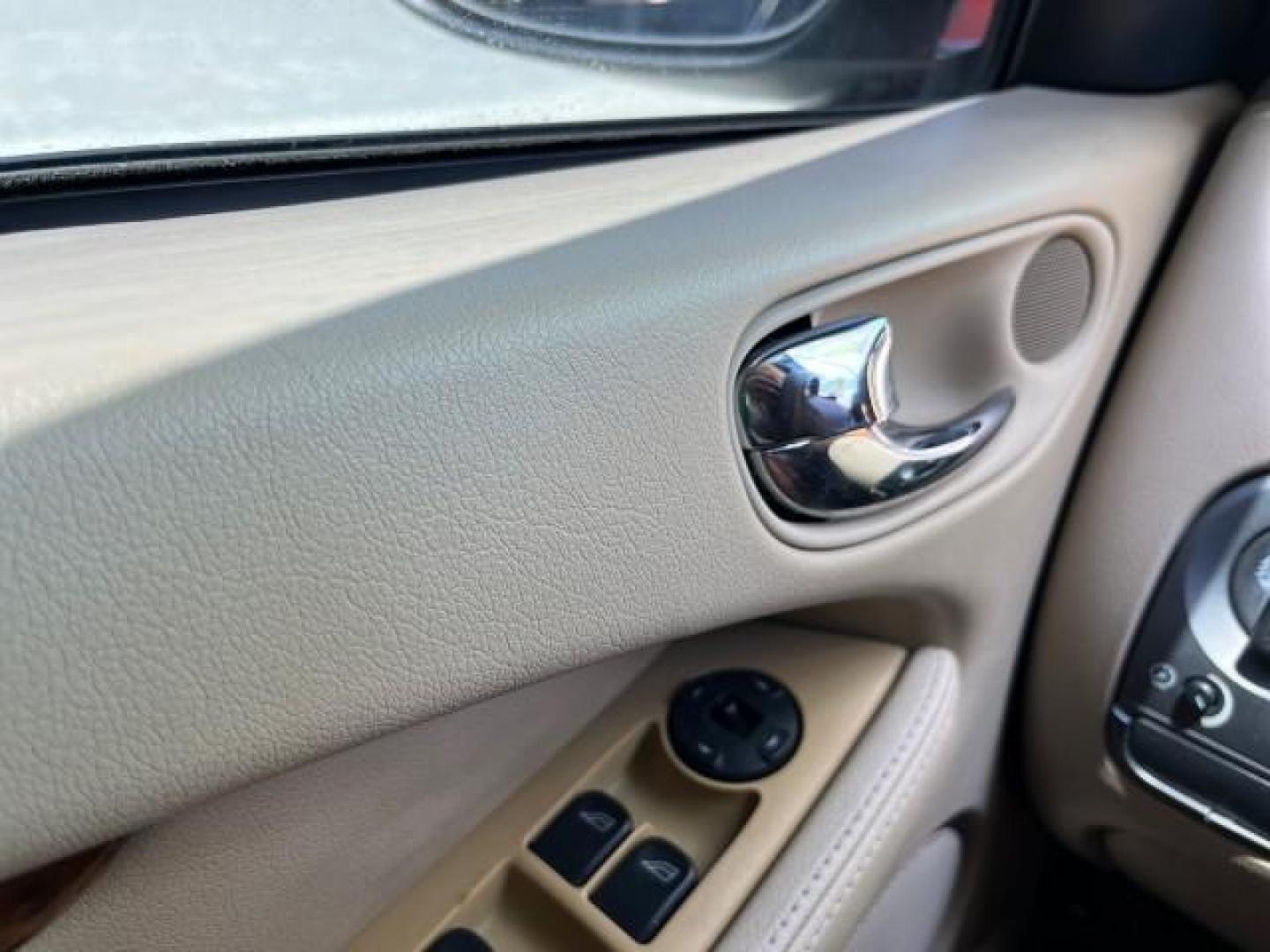 2006 Jaguar Racing Green /Ivory Jaguar X-TYPE AWD LOW MILES 61,609 (SAJWA51A56W) with an 3.0L DOHC SMPI 24-Valve V6 Engine engine, Automatic transmission, located at 4701 North Dixie Hwy, Pompano Beach, FL, 33064, (954) 422-2889, 26.240938, -80.123474 - OUR WEBPAGE FLORIDACARS1.COM HAS OVER 100 PHOTOS AND FREE CARFAX LINK 2006 JAGUAR X-TYPE 3.0L NEW $40,855 ROAD READY VIN: SAJWA51A56WE96399 NO ACCIDENTS NO RECALLS SEDAN 4 DR FLORIDA OWNER 3.0L V6 3.0L V6 F DOHC PARK SENSORS POWER LEATHER SEATS GASOLINE 7 SERVICE RECORDS POWER SUNROOF/MIRRORS ALL WH - Photo#47