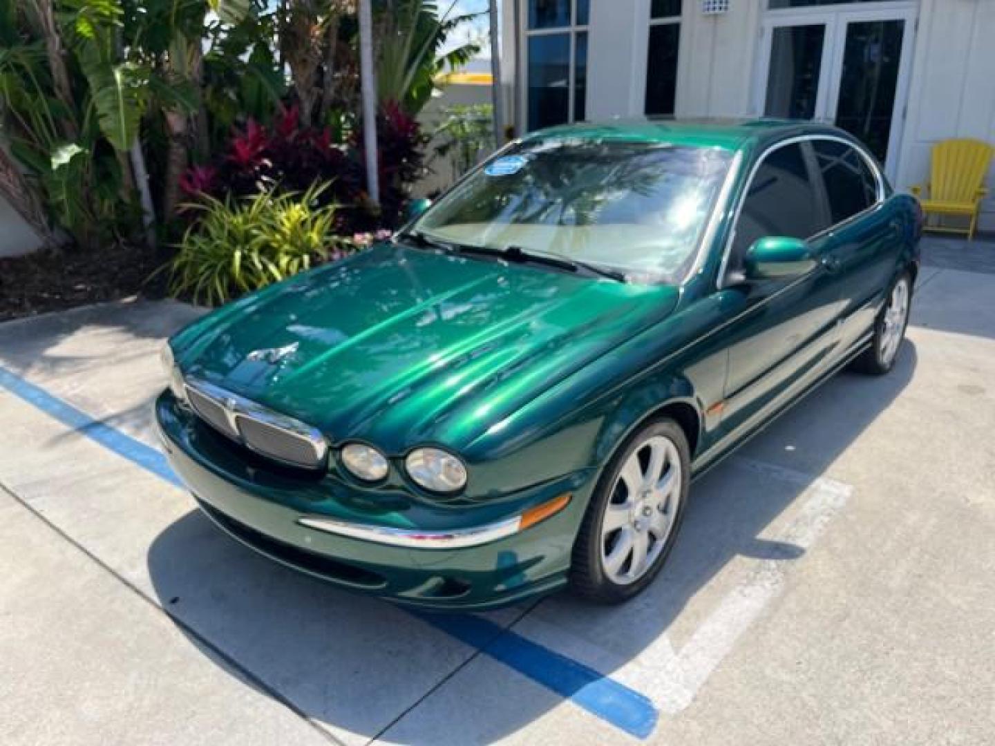 2006 Jaguar Racing Green /Ivory Jaguar X-TYPE AWD LOW MILES 61,609 (SAJWA51A56W) with an 3.0L DOHC SMPI 24-Valve V6 Engine engine, Automatic transmission, located at 4701 North Dixie Hwy, Pompano Beach, FL, 33064, (954) 422-2889, 26.240938, -80.123474 - OUR WEBPAGE FLORIDACARS1.COM HAS OVER 100 PHOTOS AND FREE CARFAX LINK 2006 JAGUAR X-TYPE 3.0L NEW $40,855 ROAD READY VIN: SAJWA51A56WE96399 NO ACCIDENTS NO RECALLS SEDAN 4 DR FLORIDA OWNER 3.0L V6 3.0L V6 F DOHC PARK SENSORS POWER LEATHER SEATS GASOLINE 7 SERVICE RECORDS POWER SUNROOF/MIRRORS ALL WH - Photo#57