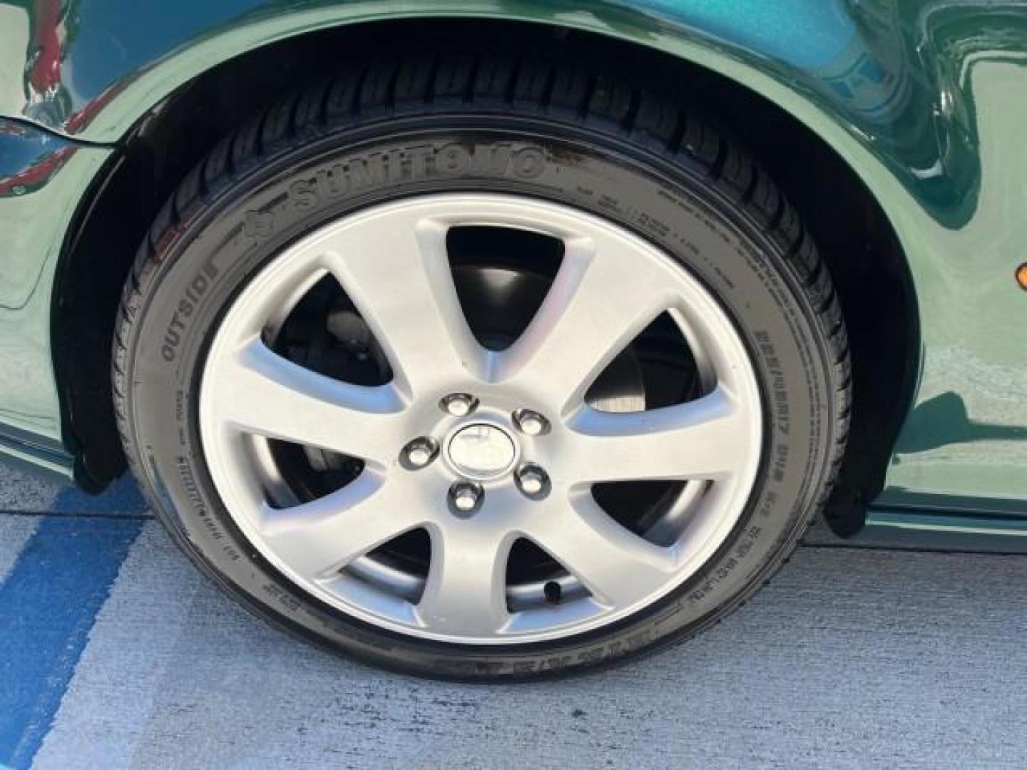 2006 Jaguar Racing Green /Ivory Jaguar X-TYPE AWD LOW MILES 61,609 (SAJWA51A56W) with an 3.0L DOHC SMPI 24-Valve V6 Engine engine, Automatic transmission, located at 4701 North Dixie Hwy, Pompano Beach, FL, 33064, (954) 422-2889, 26.240938, -80.123474 - OUR WEBPAGE FLORIDACARS1.COM HAS OVER 100 PHOTOS AND FREE CARFAX LINK 2006 JAGUAR X-TYPE 3.0L NEW $40,855 ROAD READY VIN: SAJWA51A56WE96399 NO ACCIDENTS NO RECALLS SEDAN 4 DR FLORIDA OWNER 3.0L V6 3.0L V6 F DOHC PARK SENSORS POWER LEATHER SEATS GASOLINE 7 SERVICE RECORDS POWER SUNROOF/MIRRORS ALL WH - Photo#92