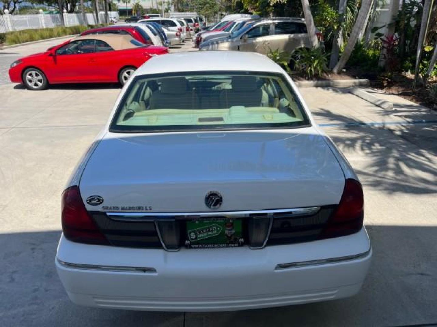 2006 Vibrant White /Light Camel Mercury Grand Marquis LS Premium LOW MILES 67,595 (2MHFM75V56X) with an 4.6L OHC FFV V8 Engine engine, Automatic transmission, located at 4701 North Dixie Hwy, Pompano Beach, FL, 33064, (954) 422-2889, 26.240938, -80.123474 - 2006 MERCURY GRAND MARQUIS LS PREMIUM ROAD READY 4.6L V8 VIN: 2MHFM75V56X641524 LOW MILES 67,595 SEDAN 4 DR NO RECALLS 4.6L V8 F POWER LEATHER SEATS FLEX FUEL POWER SUNROOF REAR WHEEL DRIVE POWER MIRRORS Adaptive Headlights Adjustable Lumbar Support Anti-Theft System Approach Lights Auto-dimming Rea - Photo#93