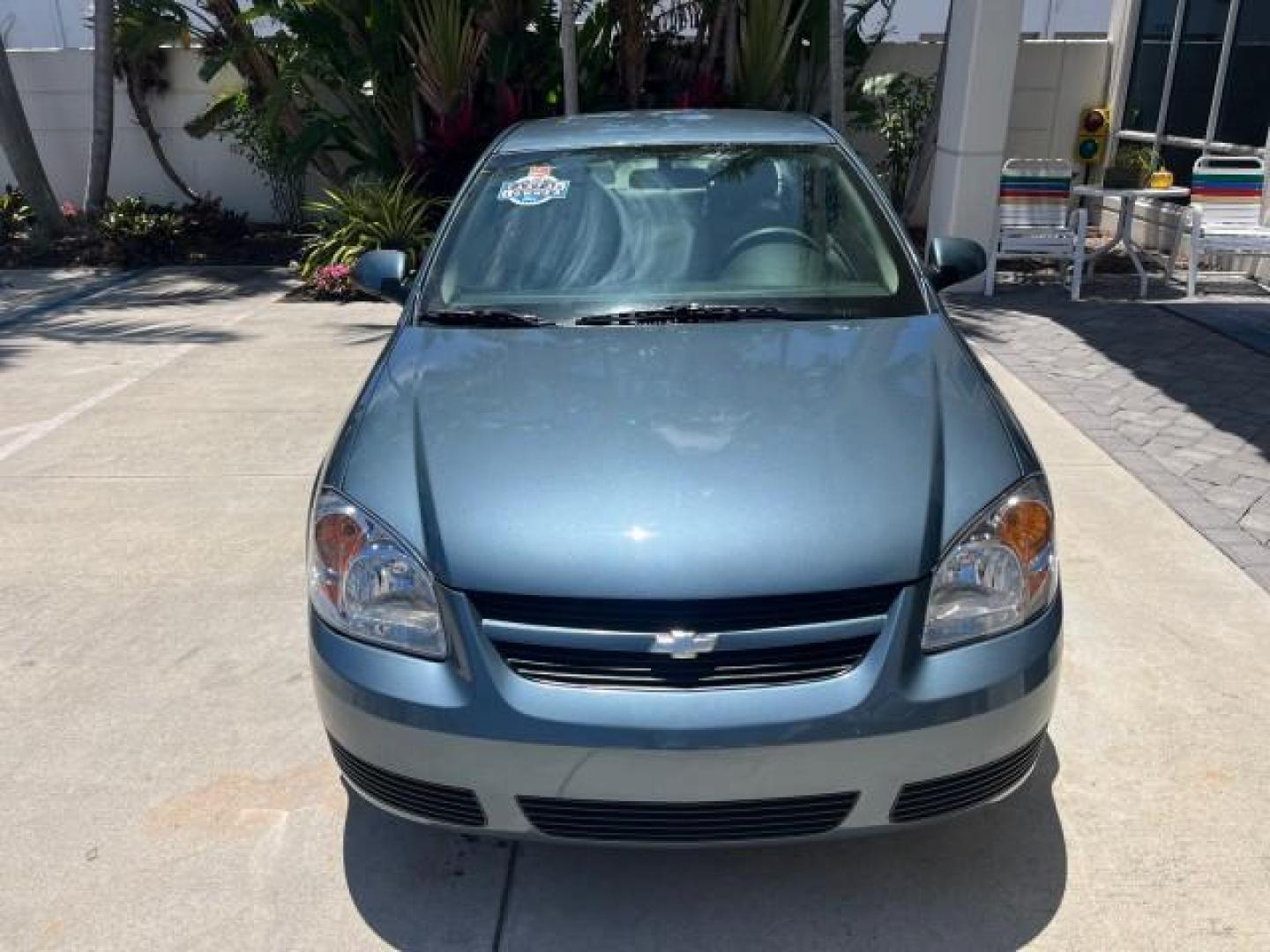 2007 Blue Granite Metallic /Gray Chevrolet Cobalt 1 FL LT LOW MILES 37,042 (1G1AL15F977) with an Ecotec 2.2L DOHC 16-Valve 4-Cyl SFI Engine engine, Automatic transmission, located at 4701 North Dixie Hwy, Pompano Beach, FL, 33064, (954) 422-2889, 26.240938, -80.123474 - OUR WEBPAGE FLORIDACARS1.COM HAS OVER 100 PHOTOS AND FREE CARFAX LINK 2007 CHEVROLET COBALT LT ROAD READY 2.2L 4 CYL VIN: 1G1AL15F977415522 NO ACCIDENTS NO RECALLS COUPE 17 SERVICE RECORDS 2.2L I4 F DOHC 1 OWNER FLORIDA GASOLINE LOW MILES 37,042 FRONT WHEEL DRIVE 34 MPG Anti-Theft System FWD Front B - Photo#2