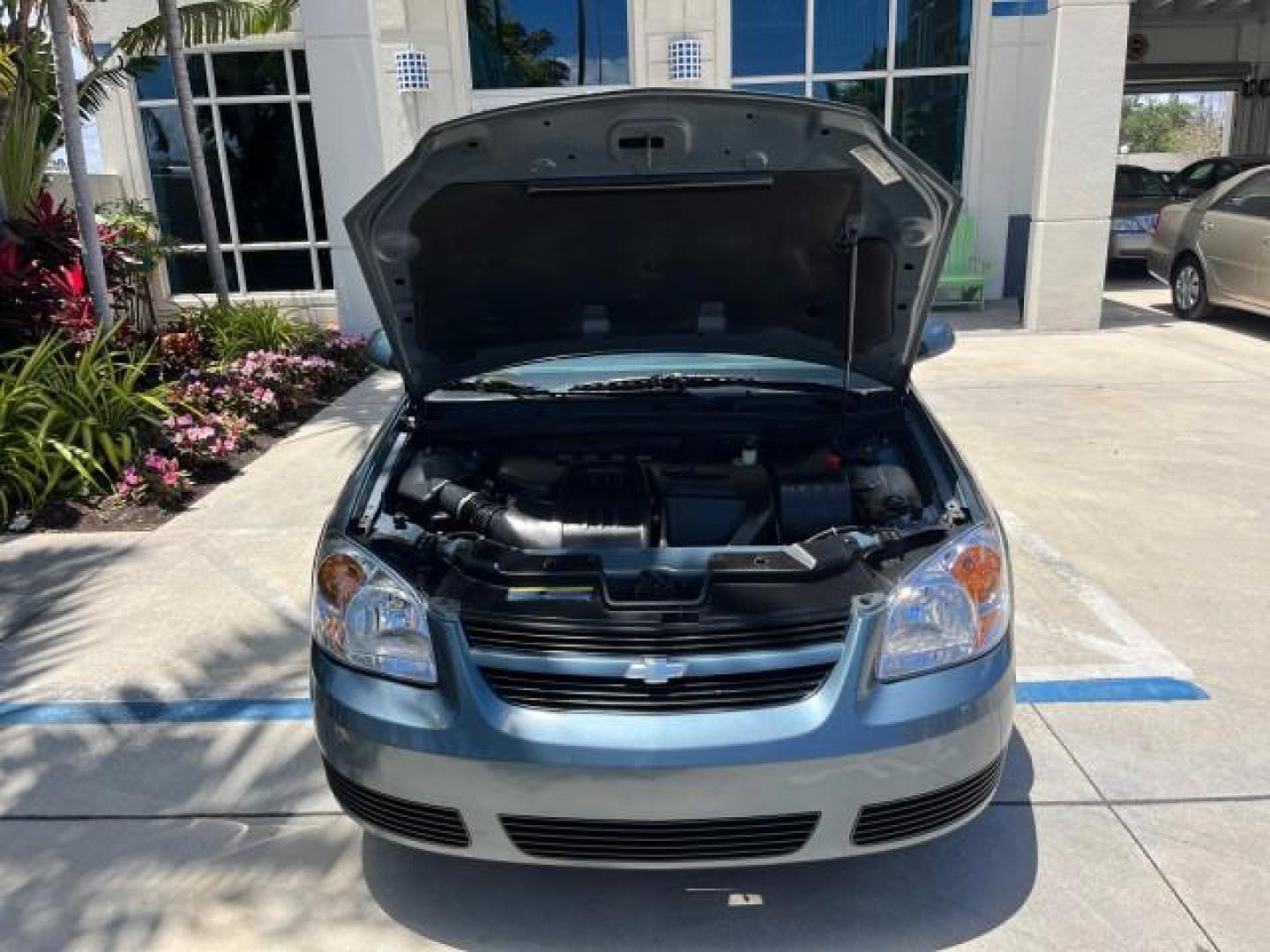 2007 Blue Granite Metallic /Gray Chevrolet Cobalt 1 FL LT LOW MILES 37,042 (1G1AL15F977) with an Ecotec 2.2L DOHC 16-Valve 4-Cyl SFI Engine engine, Automatic transmission, located at 4701 North Dixie Hwy, Pompano Beach, FL, 33064, (954) 422-2889, 26.240938, -80.123474 - OUR WEBPAGE FLORIDACARS1.COM HAS OVER 100 PHOTOS AND FREE CARFAX LINK 2007 CHEVROLET COBALT LT ROAD READY 2.2L 4 CYL VIN: 1G1AL15F977415522 NO ACCIDENTS NO RECALLS COUPE 17 SERVICE RECORDS 2.2L I4 F DOHC 1 OWNER FLORIDA GASOLINE LOW MILES 37,042 FRONT WHEEL DRIVE 34 MPG Anti-Theft System FWD Front B - Photo#48