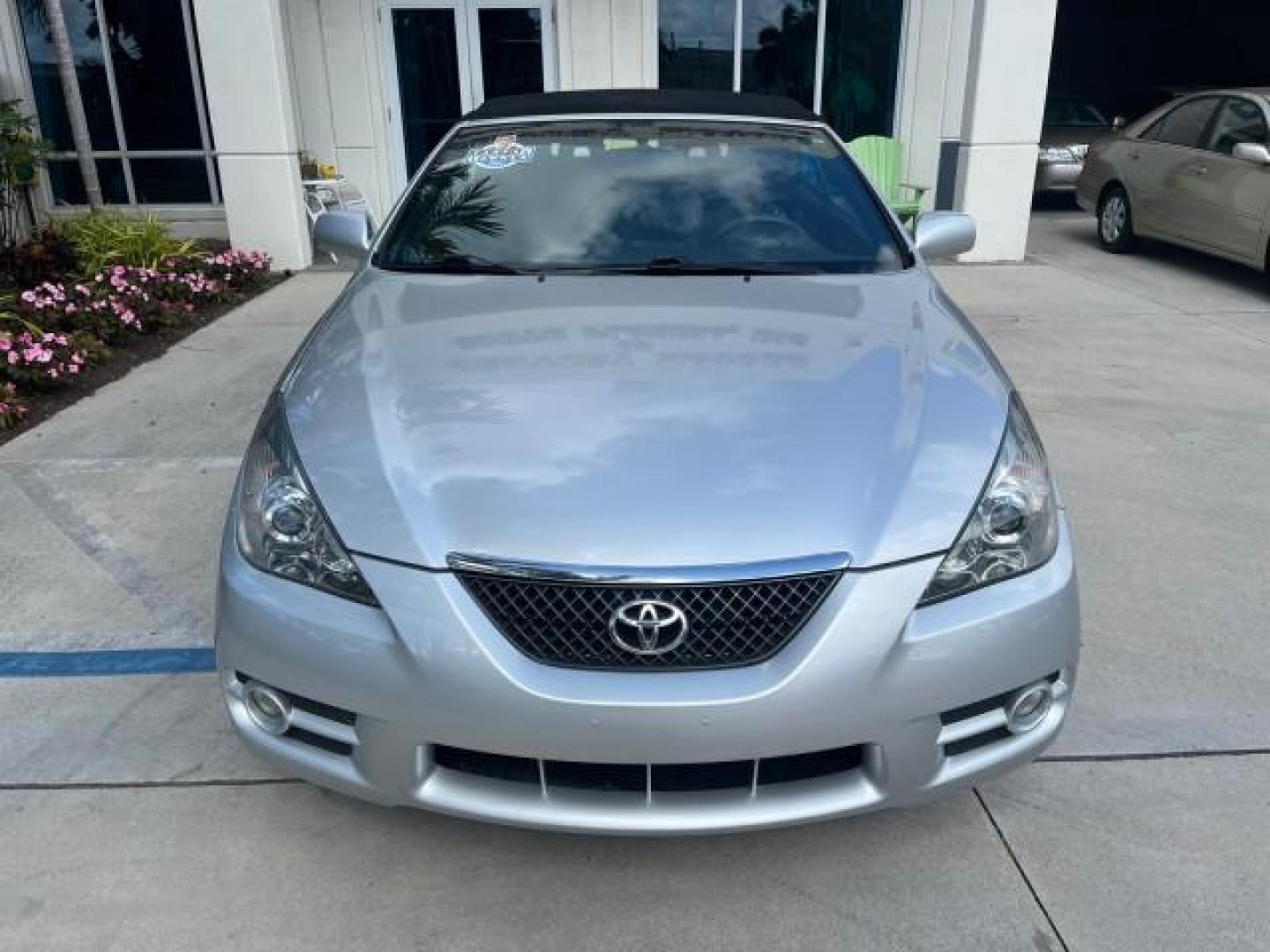 2008 Classic Silver Metallic /Dark Gray Toyota Camry Solara 1 FL SLE LOW MILES 49,029 (4T1FA38P38U) with an 3.3L DOHC SMPI VVT-i 24-Valve V6 Engine engine, Automatic transmission, located at 4701 North Dixie Hwy, Pompano Beach, FL, 33064, (954) 422-2889, 26.240938, -80.123474 - OUR WEBPAGE FLORIDACARS1.COM HAS OVER 100 PHOTOS AND FREE CARFAX LINK 2008 TOYOTA CAMRY SOLARA SLE V6 ROAD READY 3.3L V6 VIN: 4T1FA38P38U158052 NO RECALLS 29 MPG CONVERTIBLE 1 OWNER FLORIDA 3.3L V6 F DOHC 24V SLE POWER CONVERTIBLE TOP GASOLINE BLUETOOTH POWER LEATHER SEATS FRONT WHEEL DRIVE 18 SERVI - Photo#62