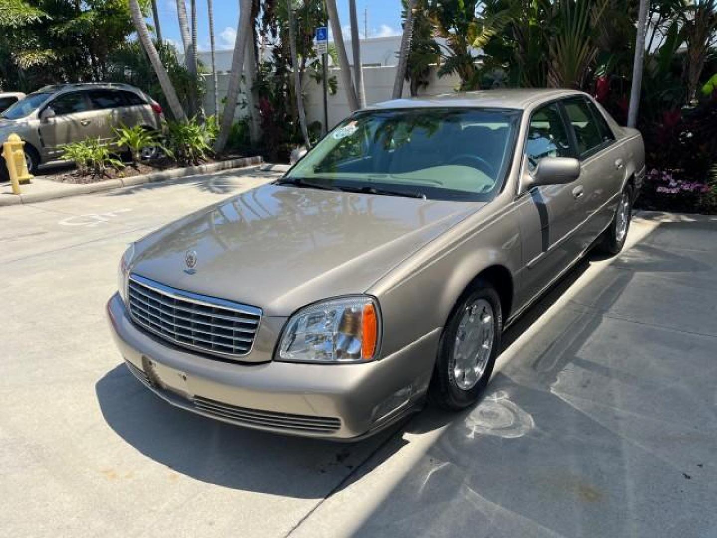 2000 Cashmere /Black Cadillac DeVille LOW MILES 37,074 (1G6KD54Y9YU) with an 4.6L SFI DOHC V8 275hp Northstar Engine engine, Automatic transmission, located at 4701 North Dixie Hwy, Pompano Beach, FL, 33064, (954) 422-2889, 26.240938, -80.123474 - OUR WEBPAGE FLORIDACARS1.COM HAS OVER 100 PHOTOS AND FREE CARFAX LINK 2000 CADILLAC DEVILLE NEW $43,075 ROAD READY VIN: 1G6KD54Y9YU196490 NO RECALLS 1 OWNER SEDAN 4 DR LOW MILES 37,074 4.6L V8 4.6L V8 F DOHC 32V POWER LEATHER SEATS 28 MPG GASOLINE 63 SERVICE RECORDS FRONT WHEEL DRIVE PARK SENSORS DU - Photo#3