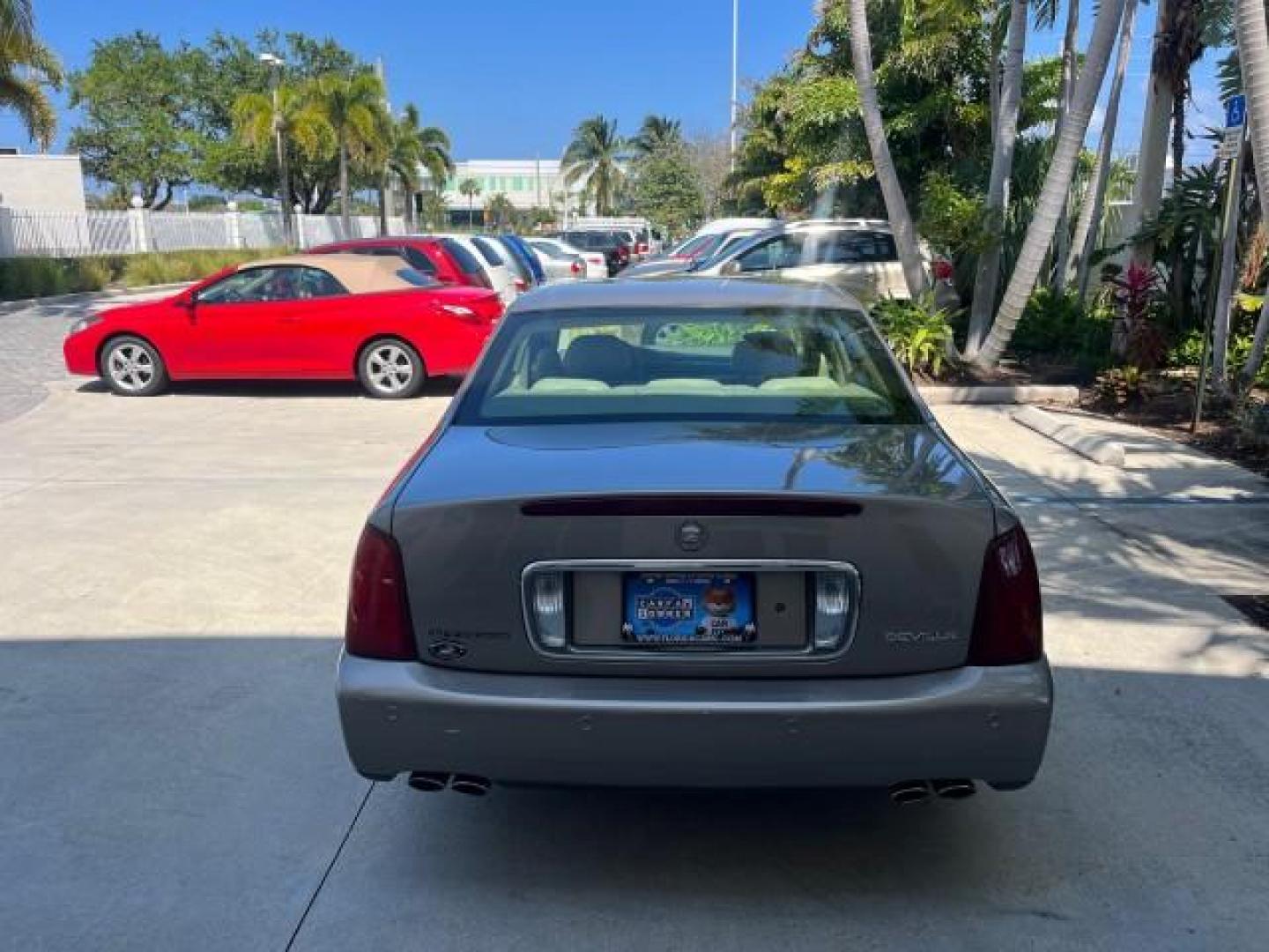 2000 Cashmere /Black Cadillac DeVille LOW MILES 37,074 (1G6KD54Y9YU) with an 4.6L SFI DOHC V8 275hp Northstar Engine engine, Automatic transmission, located at 4701 North Dixie Hwy, Pompano Beach, FL, 33064, (954) 422-2889, 26.240938, -80.123474 - OUR WEBPAGE FLORIDACARS1.COM HAS OVER 100 PHOTOS AND FREE CARFAX LINK 2000 CADILLAC DEVILLE NEW $43,075 ROAD READY VIN: 1G6KD54Y9YU196490 NO RECALLS 1 OWNER SEDAN 4 DR LOW MILES 37,074 4.6L V8 4.6L V8 F DOHC 32V POWER LEATHER SEATS 28 MPG GASOLINE 63 SERVICE RECORDS FRONT WHEEL DRIVE PARK SENSORS DU - Photo#6