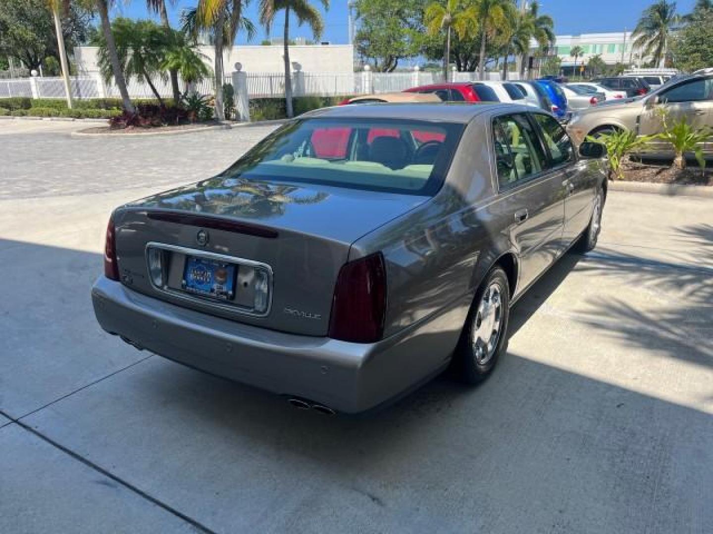 2000 Cashmere /Black Cadillac DeVille LOW MILES 37,074 (1G6KD54Y9YU) with an 4.6L SFI DOHC V8 275hp Northstar Engine engine, Automatic transmission, located at 4701 North Dixie Hwy, Pompano Beach, FL, 33064, (954) 422-2889, 26.240938, -80.123474 - OUR WEBPAGE FLORIDACARS1.COM HAS OVER 100 PHOTOS AND FREE CARFAX LINK 2000 CADILLAC DEVILLE NEW $43,075 ROAD READY VIN: 1G6KD54Y9YU196490 NO RECALLS 1 OWNER SEDAN 4 DR LOW MILES 37,074 4.6L V8 4.6L V8 F DOHC 32V POWER LEATHER SEATS 28 MPG GASOLINE 63 SERVICE RECORDS FRONT WHEEL DRIVE PARK SENSORS DU - Photo#7