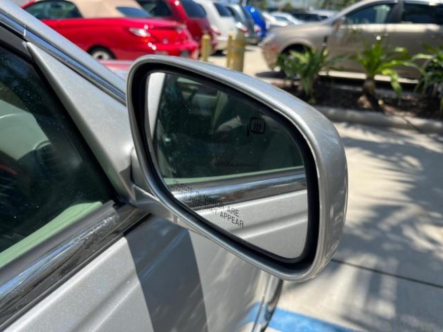 2004 Silver Birch Metallic /Med/Lt Parchment Lincoln Town Car 1 FL Signature LOW MILES 73,974 (1LNHM81W04Y) with an 4.6L SOHC SMPI V8 Engine engine, Automatic transmission, located at 4701 North Dixie Hwy, Pompano Beach, FL, 33064, (954) 422-2889, 26.240938, -80.123474 - OUR WEBPAGE FLORIDACARS1.COM HAS OVER 100 PHOTOS AND FREE CARFAX LINK 2004 LINCOLN TOWN CAR EXECUTIVE NEW $ 41,675 ROAD READY VIN: 1LNHM81W04Y644397 NO RECALLS 4.6L V8 SEDAN 4 DR 1 OWNER FLORIDA 4.6L V8 F OHV 16V 44 SERVICE RECORDS GASOLINE POWER SEATS/MIRRORS LOW MILES 73,974 REAR WHEEL DRIVE PARK - Photo#78