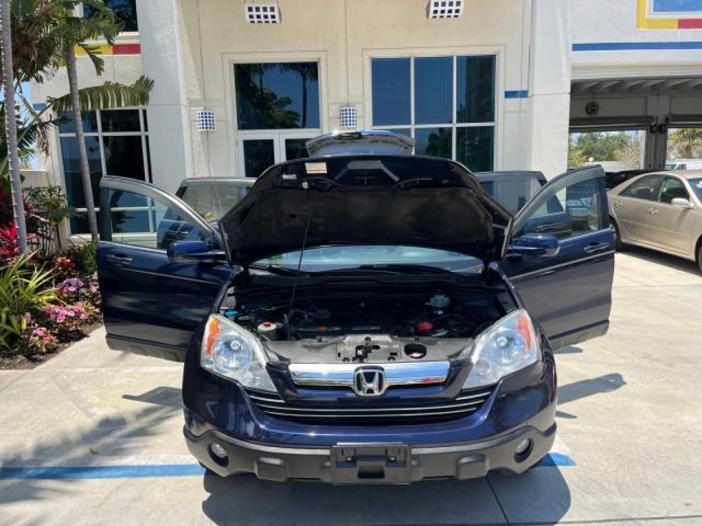 2007 Glacier Blue Metallic /Black Honda CR-V 4WD EX-L LOW MILES 24,967 (JHLRE487X7C) with an 2.4L DOHC MPFI 16-Valve i-VTEC I4 Engine engine, Automatic transmission, located at 4701 North Dixie Hwy, Pompano Beach, FL, 33064, (954) 422-2889, 26.240938, -80.123474 - OUR WEBPAGE FLORIDACARS1.COM HAS OVER 100 PHOTOS AND FREE CARFAX LINK 2007 HONDA CR-V EX-L ROAD READY 2.4L I4 VIN: JHLRE487X7C003730 ALL WHEEL DRIVE 4 DOOR WAGON/SPORT UTILITY SUPER LOW MILES 24,967 2.4L I4 F DOHC 16V 7 SERVICE RECORDS GASOLINE POWER LEATHER SEATS ALL WHEEL DRIVE POWER SUNROOF AWD A - Photo#16