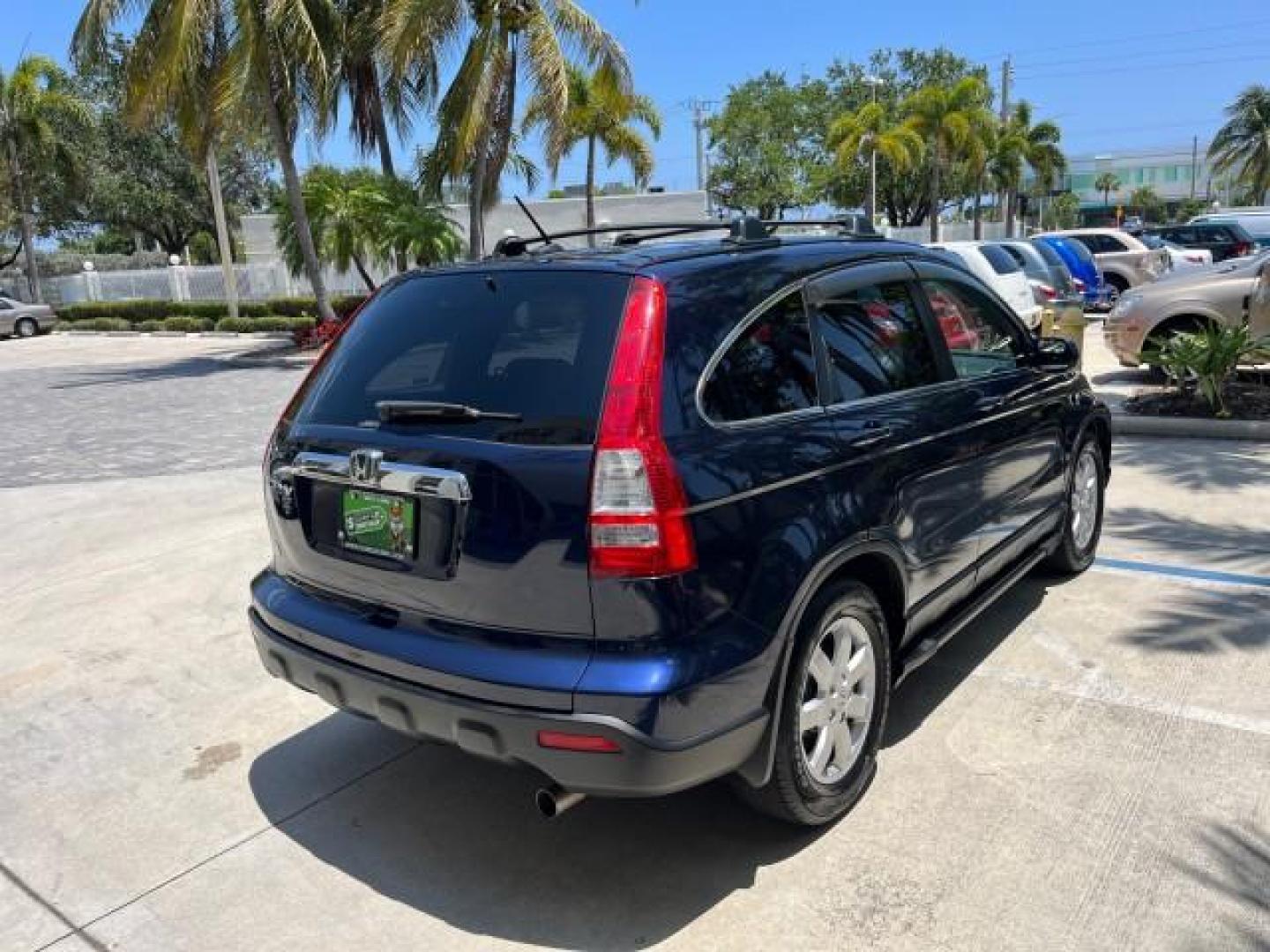 2007 Glacier Blue Metallic /Black Honda CR-V 4WD EX-L LOW MILES 24,967 (JHLRE487X7C) with an 2.4L DOHC MPFI 16-Valve i-VTEC I4 Engine engine, Automatic transmission, located at 4701 North Dixie Hwy, Pompano Beach, FL, 33064, (954) 422-2889, 26.240938, -80.123474 - OUR WEBPAGE FLORIDACARS1.COM HAS OVER 100 PHOTOS AND FREE CARFAX LINK 2007 HONDA CR-V EX-L ROAD READY 2.4L I4 VIN: JHLRE487X7C003730 ALL WHEEL DRIVE 4 DOOR WAGON/SPORT UTILITY SUPER LOW MILES 24,967 2.4L I4 F DOHC 16V 7 SERVICE RECORDS GASOLINE POWER LEATHER SEATS ALL WHEEL DRIVE POWER SUNROOF AWD A - Photo#7