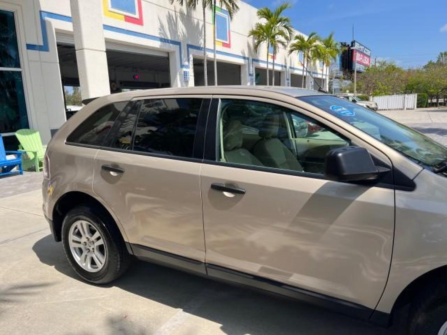 2007 Dune Pearl Metallic /Camel Ford Edge SE LOW MILES 80,423 (2FMDK36C37B) with an 3.5L V6 Duratec Engine engine, Automatic transmission, located at 4701 North Dixie Hwy, Pompano Beach, FL, 33064, (954) 422-2889, 26.240938, -80.123474 - OUR WEBPAGE FLORIDACARS1.COM HAS OVER 100 PHOTOS AND FREE CARFAX LINK 2007 FORD EDGE SE ROAD READY 3.5L V6 VIN: 2FMDK36C37BB66905 FLORIDA OWNER 4 DOOR WAGON/SPORT UTILITY LOW MILES 80,423 3.5L V6 F 15 SERVICE RECORDS GASOLINE VERY CLEAN FRONT WHEEL DRIVE NEW LIKE TIRES Alloy Shift Knob Anti-Theft Sy - Photo#85