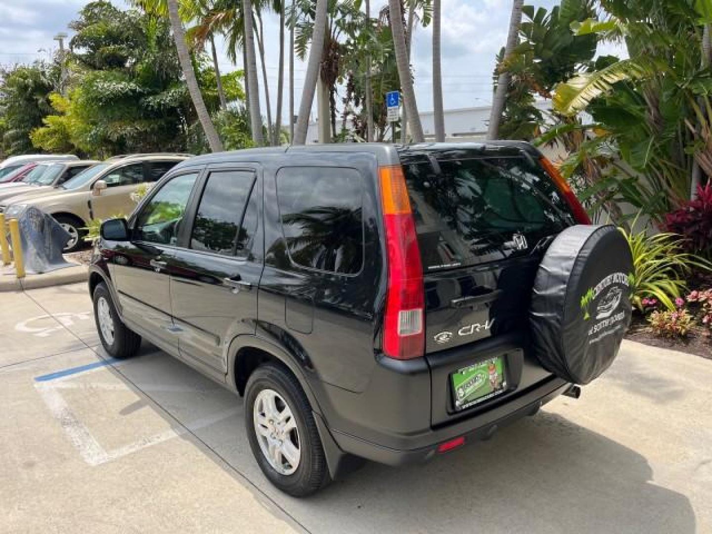 2003 Nighthawk Black Pearl /Black Honda CR-V 4X4 EX LOW MILES 73,207 (SHSRD78893U) with an 2.4L DOHC i-VTEC 16-Valve I4 Engine engine, Automatic transmission, located at 4701 North Dixie Hwy, Pompano Beach, FL, 33064, (954) 422-2889, 26.240938, -80.123474 - 2003 HONDA CR-V EX ROAD READY 2.4L I4 VIN: SHSRD78893U117766 NO ACCIDENTS 4 DOOR WAGON/SPORT UTILITY NO RECALLS 2.4L I4 F DOHC FLORIDA OWNER GASOLINE POWER SUNROOF LOW MILES 73,207 ALL WHEEL DRIVE ALL WHEEL DRIVE 17 SERVICE RECORDS AWD Alloy Wheels Approach Lights Cruise Control Front Bucket Seats M - Photo#94