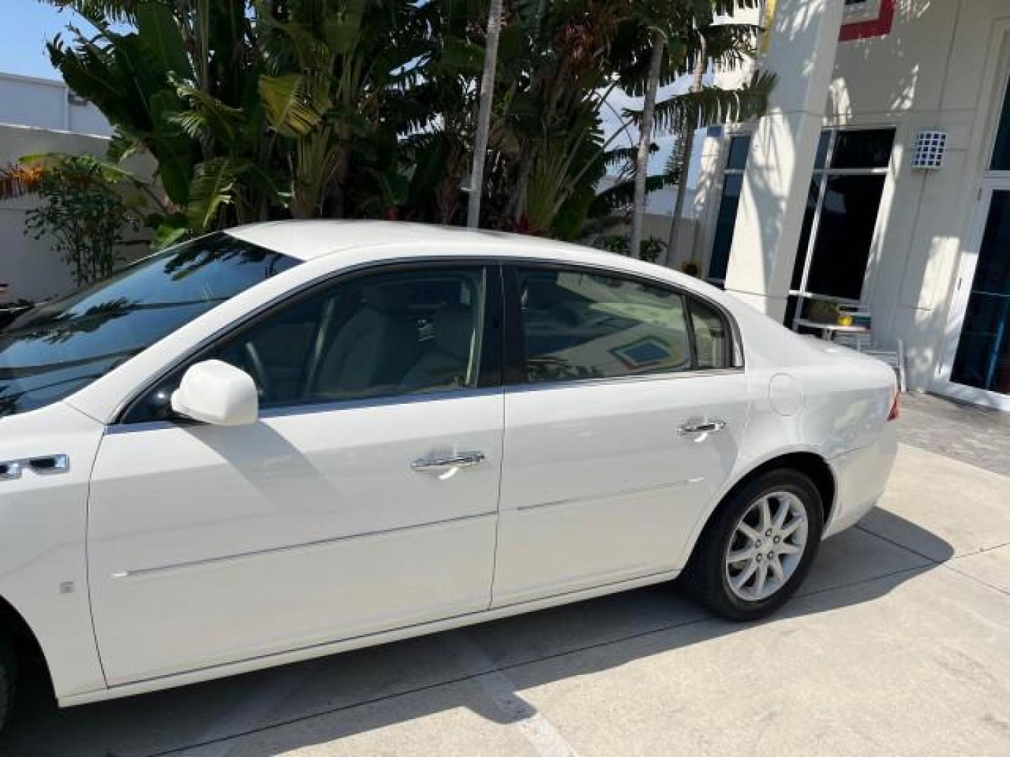 2008 White Opal /Cocoa/Shale Buick Lucerne CXL LOW MILES 54,872 (1G4HD57258U) with an 3.8L V6 SFI Engine engine, Automatic transmission, located at 4701 North Dixie Hwy, Pompano Beach, FL, 33064, (954) 422-2889, 26.240938, -80.123474 - OUR WEBPAGE FLORIDACARS1.COM HAS OVER 100 PHOTOS AND FREE CARFAX LINK 2008 BUICK LUCERNE CXL 3800 V6 ROAD READY 3.8L V6 VIN: 1G4HD57258U190406 LOW MILES 54,872 SEDAN 4 DR NO ACCIDENTS 28 MPG 3.8L V6 F NO RECALLS DUAL AC GASOLINE BACK UP SENSORS FLORIDA OWNER FRONT WHEEL DRIVE 29 SERVICE RECORDS POWE - Photo#81