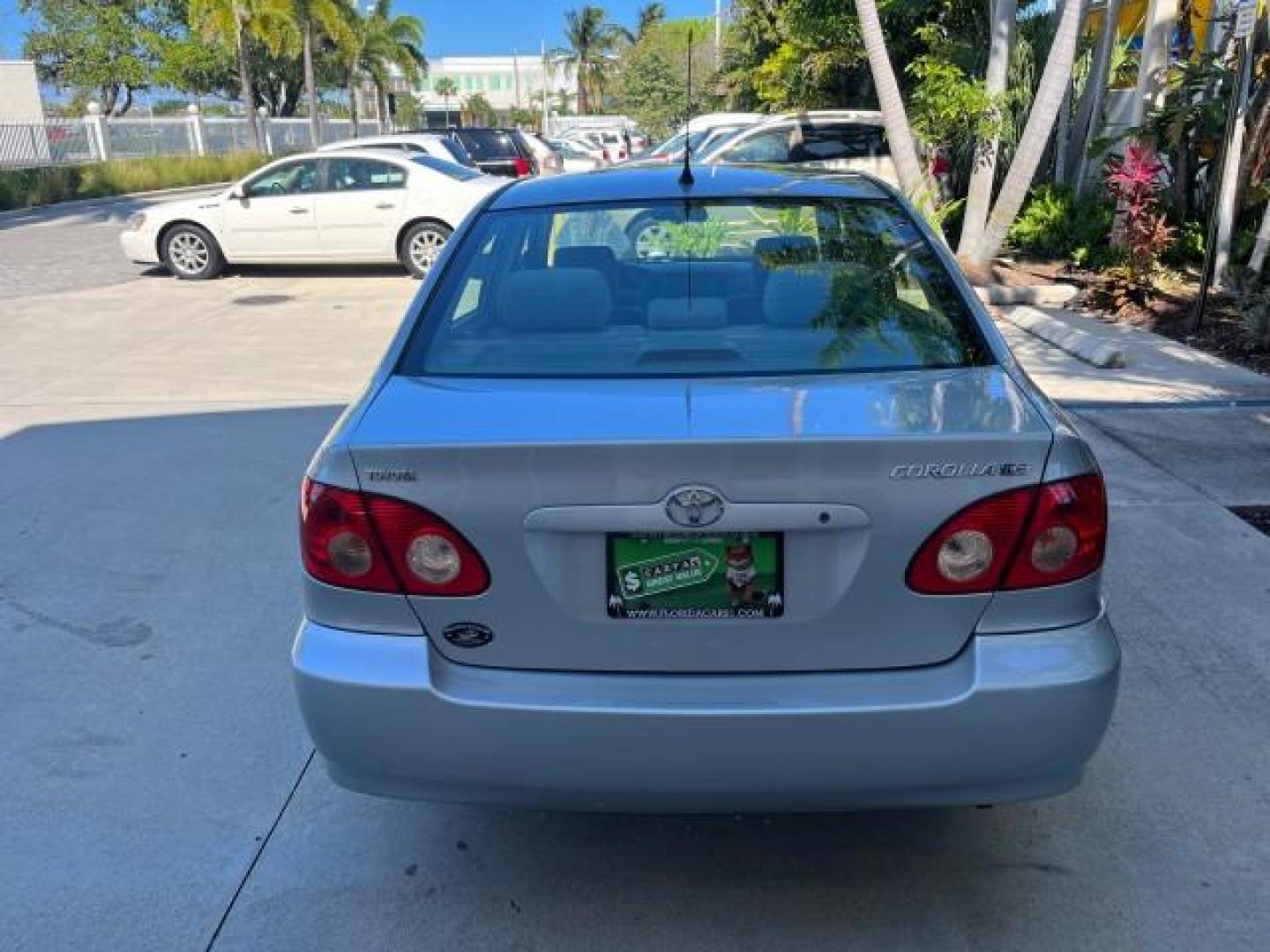 2005 Silver Streak Mica /Light Gray Toyota Corolla CE LOW MILES 39,259 (1NXBR32E55Z) with an 1.8L DOHC SEFI 16-Valve 4-Cyl Aluminum Engine engine, Automatic transmission, located at 4701 North Dixie Hwy, Pompano Beach, FL, 33064, (954) 422-2889, 26.240938, -80.123474 - OUR WEBPAGE FLORIDACARS1.COM HAS OVER 100 PHOTOS AND FREE CARFAX LINK 2005 TOYOTA COROLLA CE ROAD READY 1.8L I4 VIN: 1NXBR32E55Z429221 FLORIDA OWNER SEDAN 4 DR LOW MILES 39,259 1.8L I4 F DOHC 16V 6 SERVICE RECORDS GASOLINE 38 MPG FRONT WHEEL DRIVE FWD Front Bucket Seats THIS IS ONE OF THE NICEST COR - Photo#6