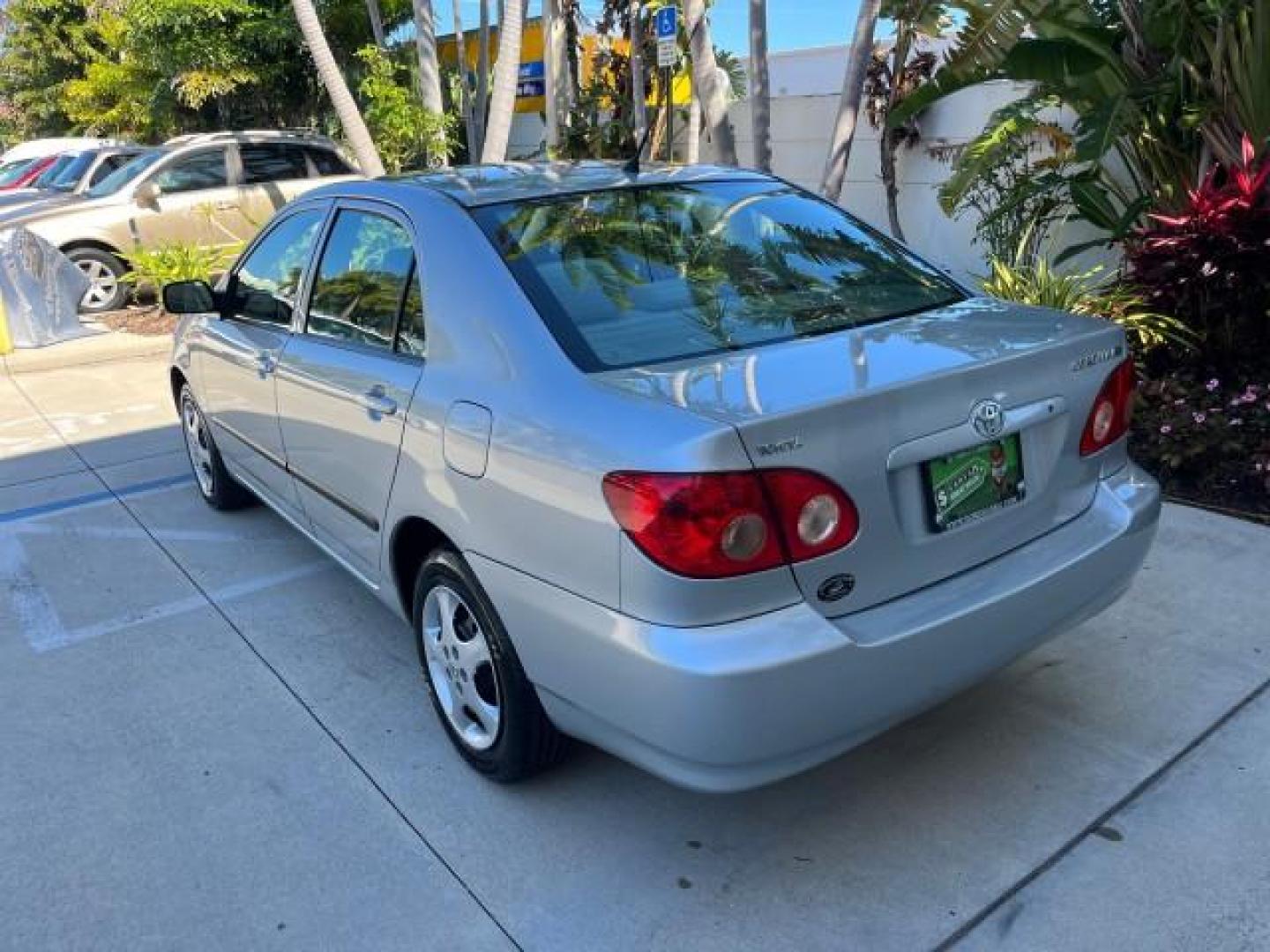 2005 Silver Streak Mica /Light Gray Toyota Corolla CE LOW MILES 39,259 (1NXBR32E55Z) with an 1.8L DOHC SEFI 16-Valve 4-Cyl Aluminum Engine engine, Automatic transmission, located at 4701 North Dixie Hwy, Pompano Beach, FL, 33064, (954) 422-2889, 26.240938, -80.123474 - OUR WEBPAGE FLORIDACARS1.COM HAS OVER 100 PHOTOS AND FREE CARFAX LINK 2005 TOYOTA COROLLA CE ROAD READY 1.8L I4 VIN: 1NXBR32E55Z429221 FLORIDA OWNER SEDAN 4 DR LOW MILES 39,259 1.8L I4 F DOHC 16V 6 SERVICE RECORDS GASOLINE 38 MPG FRONT WHEEL DRIVE FWD Front Bucket Seats THIS IS ONE OF THE NICEST COR - Photo#83