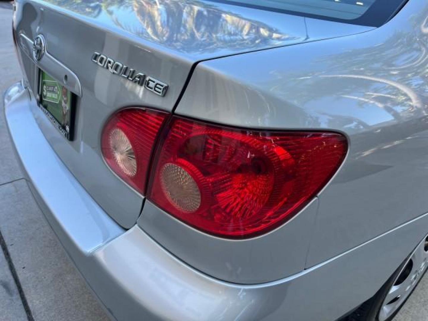 2005 Silver Streak Mica /Light Gray Toyota Corolla CE LOW MILES 39,259 (1NXBR32E55Z) with an 1.8L DOHC SEFI 16-Valve 4-Cyl Aluminum Engine engine, Automatic transmission, located at 4701 North Dixie Hwy, Pompano Beach, FL, 33064, (954) 422-2889, 26.240938, -80.123474 - OUR WEBPAGE FLORIDACARS1.COM HAS OVER 100 PHOTOS AND FREE CARFAX LINK 2005 TOYOTA COROLLA CE ROAD READY 1.8L I4 VIN: 1NXBR32E55Z429221 FLORIDA OWNER SEDAN 4 DR LOW MILES 39,259 1.8L I4 F DOHC 16V 6 SERVICE RECORDS GASOLINE 38 MPG FRONT WHEEL DRIVE FWD Front Bucket Seats THIS IS ONE OF THE NICEST COR - Photo#94