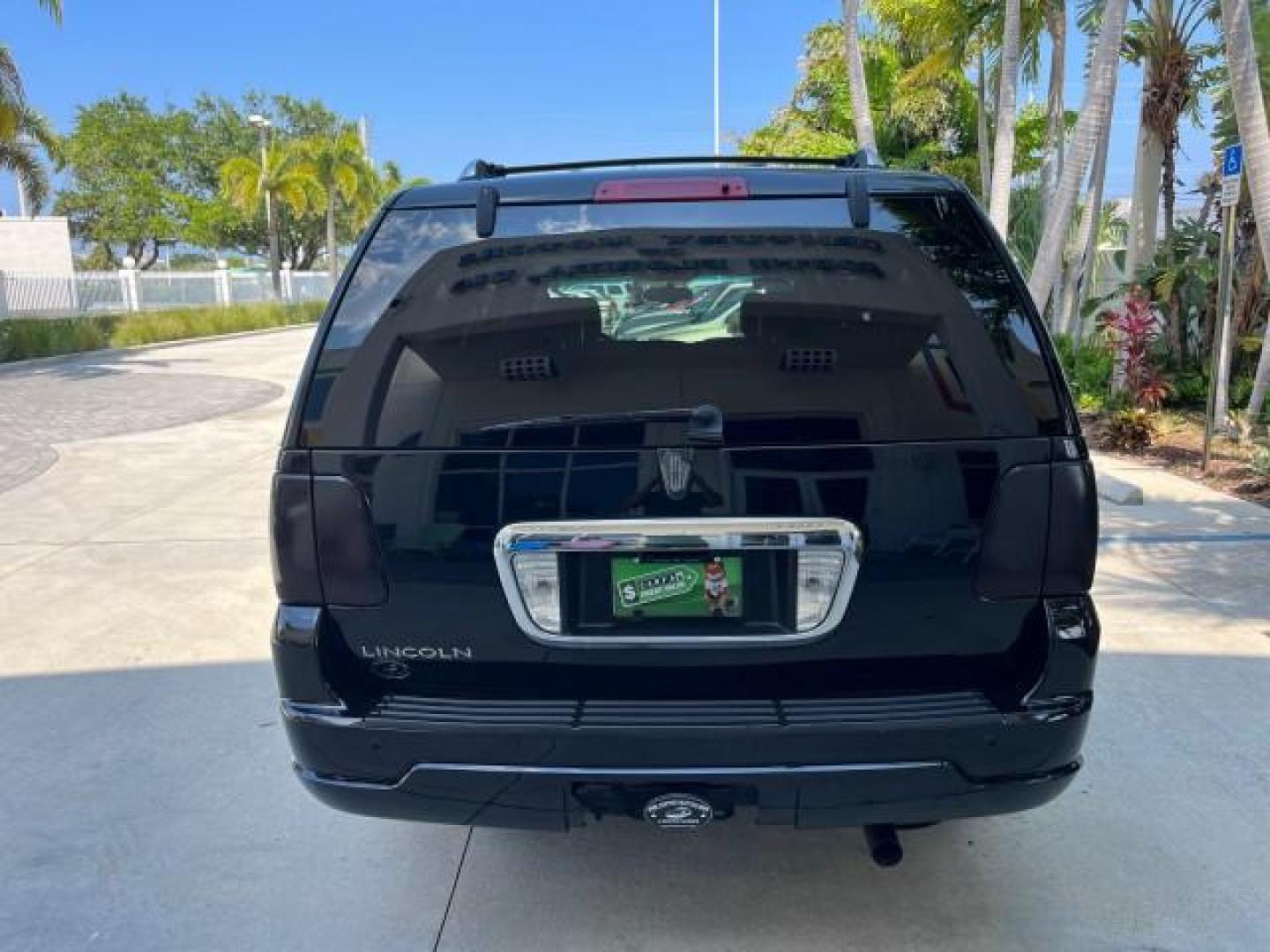 2003 Black /Light Parchment Lincoln Navigator AWD Luxury LOW MILES 74,590 (5LMFU28R43L) with an 5.4L DOHC 32-Valve V8 Intech Engine engine, Automatic transmission, located at 4701 North Dixie Hwy, Pompano Beach, FL, 33064, (954) 422-2889, 26.240938, -80.123474 - OUR WEBPAGE FLORIDACARS1.COM HAS OVER 100 PHOTOS AND FREE CARFAX LINK 2003 LINCOLN NAVIGATOR LUXURY ROAD READY 5.4L V8 VIN: 5LMFU28R43LJ04497 NO RECALLS AWD 4 DOOR WAGON/SPORT UTILITY POWER LEATHER SEATS 5.4L V8 F DOHC LOW MILES 74,590 GASOLINE 3 ROW SEATS 32 SERVICE RECORDS ALL WHEEL DRIVE POWER SU - Photo#87