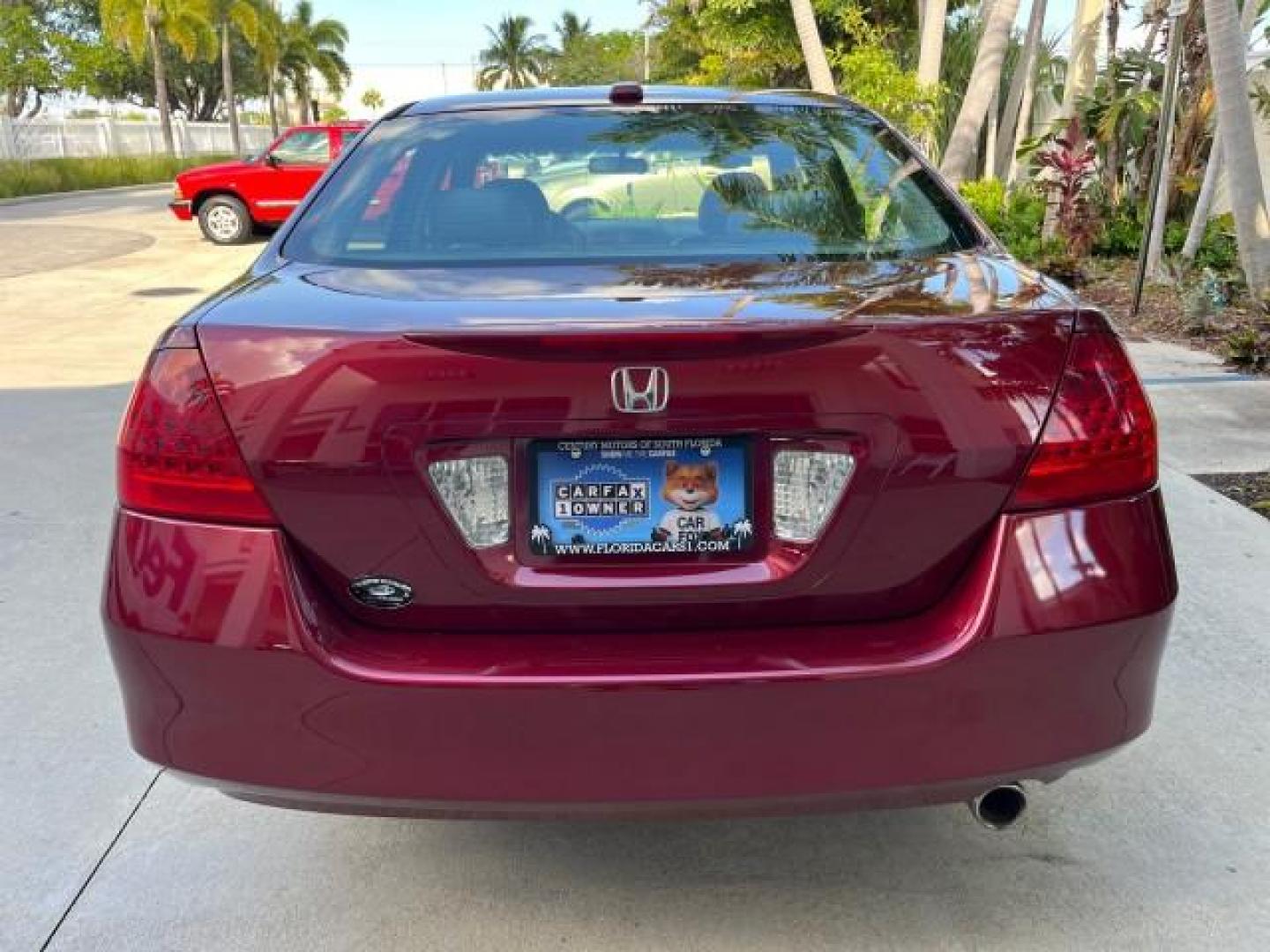 2006 Redondo Red Pearl /Gray Honda Accord Sdn 1 FL EX-L LOW MILES 61,150 (1HGCM56886A) with an 2.4L DOHC MPFI 16-Valve i-VTEC I4 Engine engine, Automatic transmission, located at 4701 North Dixie Hwy, Pompano Beach, FL, 33064, (954) 422-2889, 26.240938, -80.123474 - OUR WEBPAGE FLORIDACARS1.COM HAS OVER 100 PHOTOS AND FREE CARFAX LINK 2006 HONDA ACCORD EX W/LEATHER ROAD READY 2.4L I4 VIN: 1HGCM56886A162961 NO ACCIDENTS 34 MPG SEDAN 4 DR ALL WHEEL ABS NO RECALLS 2.4L I4 F DOHC 16V LOW MILES 61,150 1 OWNER FLORIDA GASOLINE DUAL ZONE AC POWER LEATHER SEATS FRONT W - Photo#81