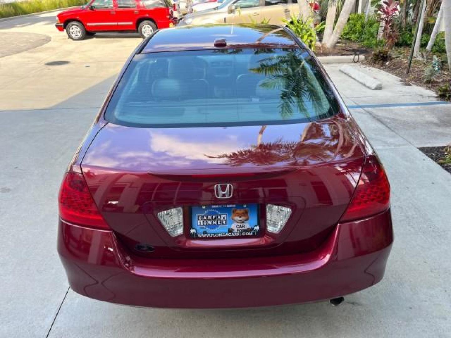 2006 Redondo Red Pearl /Gray Honda Accord Sdn 1 FL EX-L LOW MILES 61,150 (1HGCM56886A) with an 2.4L DOHC MPFI 16-Valve i-VTEC I4 Engine engine, Automatic transmission, located at 4701 North Dixie Hwy, Pompano Beach, FL, 33064, (954) 422-2889, 26.240938, -80.123474 - OUR WEBPAGE FLORIDACARS1.COM HAS OVER 100 PHOTOS AND FREE CARFAX LINK 2006 HONDA ACCORD EX W/LEATHER ROAD READY 2.4L I4 VIN: 1HGCM56886A162961 NO ACCIDENTS 34 MPG SEDAN 4 DR ALL WHEEL ABS NO RECALLS 2.4L I4 F DOHC 16V LOW MILES 61,150 1 OWNER FLORIDA GASOLINE DUAL ZONE AC POWER LEATHER SEATS FRONT W - Photo#89