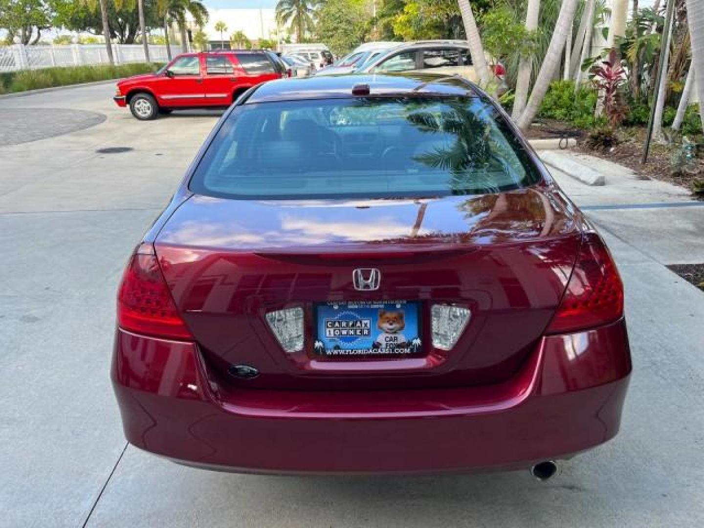 2006 Redondo Red Pearl /Gray Honda Accord Sdn 1 FL EX-L LOW MILES 61,150 (1HGCM56886A) with an 2.4L DOHC MPFI 16-Valve i-VTEC I4 Engine engine, Automatic transmission, located at 4701 North Dixie Hwy, Pompano Beach, FL, 33064, (954) 422-2889, 26.240938, -80.123474 - OUR WEBPAGE FLORIDACARS1.COM HAS OVER 100 PHOTOS AND FREE CARFAX LINK 2006 HONDA ACCORD EX W/LEATHER ROAD READY 2.4L I4 VIN: 1HGCM56886A162961 NO ACCIDENTS 34 MPG SEDAN 4 DR ALL WHEEL ABS NO RECALLS 2.4L I4 F DOHC 16V LOW MILES 61,150 1 OWNER FLORIDA GASOLINE DUAL ZONE AC POWER LEATHER SEATS FRONT W - Photo#90