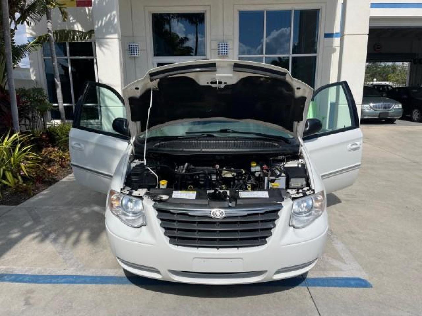 2005 Stone White /Dk Khaki/Lt Graystone Chrysler Town and Country Touring LOW MILES 71,639 (2C8GP54L45R) with an 3.8L OHV SMPI V6 Engine engine, Automatic transmission, located at 4701 North Dixie Hwy, Pompano Beach, FL, 33064, (954) 422-2889, 26.240938, -80.123474 - OUR WEBPAGE FLORIDACARS1.COM HAS OVER 100 PHOTOS AND FREE CARFAX LINK 2005 CHRYSLER TOWN AND COUNTRY TOURING ROAD READY 3.8L V6 VIN: 2C8GP54L45R257251 NO ACCIDENTS VAN DVD NO RECALLS 3.8L V6 F 24V DUAL AC FLORIDA OWNER GASOLINE 3 ROW SEATS POWER SLIDING DOORS FRONT WHEEL DRIVE LOW MILES 71,639 POWER - Photo#16