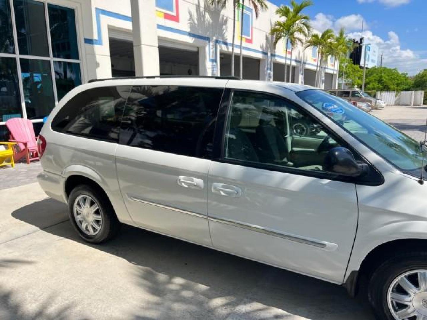 2005 Stone White /Dk Khaki/Lt Graystone Chrysler Town and Country Touring LOW MILES 71,639 (2C8GP54L45R) with an 3.8L OHV SMPI V6 Engine engine, Automatic transmission, located at 4701 North Dixie Hwy, Pompano Beach, FL, 33064, (954) 422-2889, 26.240938, -80.123474 - OUR WEBPAGE FLORIDACARS1.COM HAS OVER 100 PHOTOS AND FREE CARFAX LINK 2005 CHRYSLER TOWN AND COUNTRY TOURING ROAD READY 3.8L V6 VIN: 2C8GP54L45R257251 NO ACCIDENTS VAN DVD NO RECALLS 3.8L V6 F 24V DUAL AC FLORIDA OWNER GASOLINE 3 ROW SEATS POWER SLIDING DOORS FRONT WHEEL DRIVE LOW MILES 71,639 POWER - Photo#88