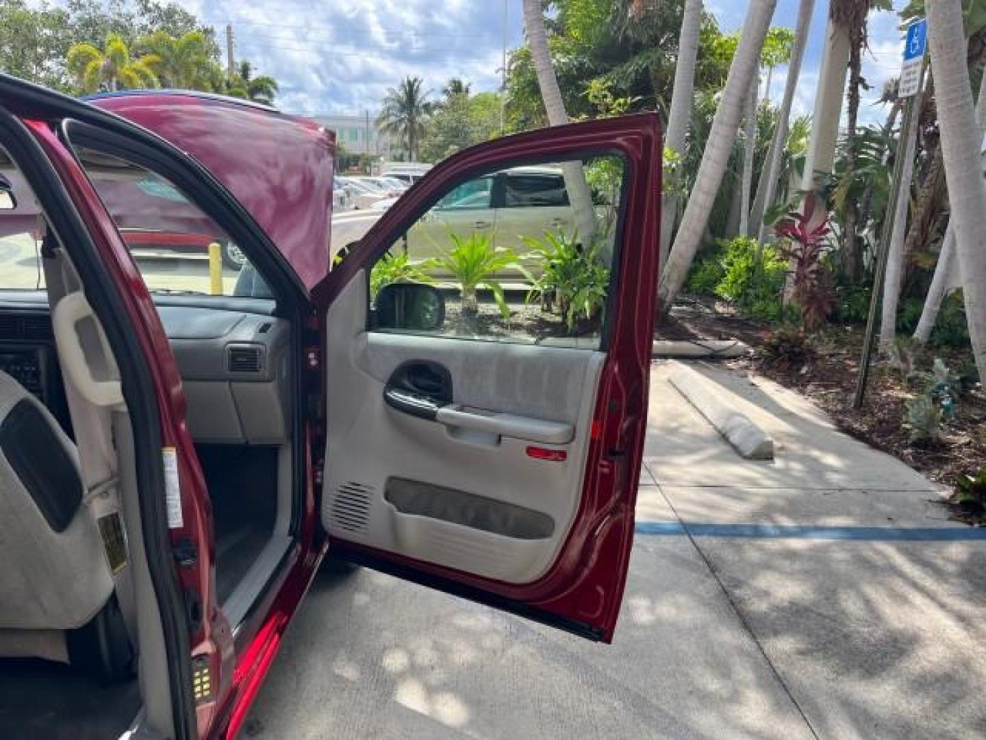 2001 Carmine Red /Gray Chevrolet Venture LS HANDICAP RAMP LOW MILES 41,O33 (1GNDX03E81D) with an 3.4L SFI V6 Engine engine, Automatic transmission, located at 4701 North Dixie Hwy, Pompano Beach, FL, 33064, (954) 422-2889, 26.240938, -80.123474 - OUR WEBPAGE FLORIDACARS1.COM HAS OVER 100 PHOTOS AND FREE CARFAX LINK 2001 CHEVROLET VENTURE LS NEW $37,654 ROAD READY VIN: 1GNDX03E81D243027 DUAL ZONE AC NO ACCIDENTS NO RECALLS VAN POWER SEATS FLORIDA OWNER 3.4L V6 F OHV 12V POWER MIRRORS POWER WHEELCHAIR RAMP GASOLINE PARK SENSORS POWER SLIDING D - Photo#11