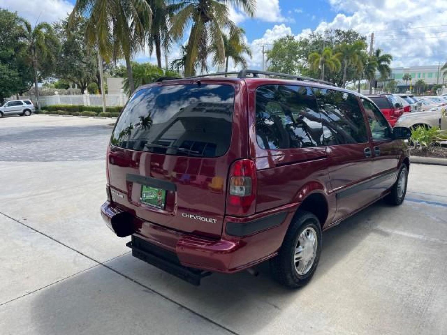 2001 Carmine Red /Gray Chevrolet Venture LS HANDICAP RAMP LOW MILES 41,O33 (1GNDX03E81D) with an 3.4L SFI V6 Engine engine, Automatic transmission, located at 4701 North Dixie Hwy, Pompano Beach, FL, 33064, (954) 422-2889, 26.240938, -80.123474 - OUR WEBPAGE FLORIDACARS1.COM HAS OVER 100 PHOTOS AND FREE CARFAX LINK 2001 CHEVROLET VENTURE LS NEW $37,654 ROAD READY VIN: 1GNDX03E81D243027 DUAL ZONE AC NO ACCIDENTS NO RECALLS VAN POWER SEATS FLORIDA OWNER 3.4L V6 F OHV 12V POWER MIRRORS POWER WHEELCHAIR RAMP GASOLINE PARK SENSORS POWER SLIDING D - Photo#7