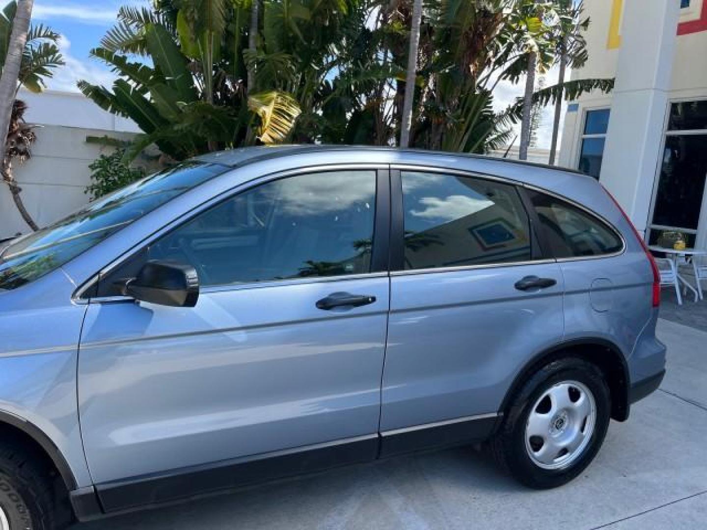 2010 Royal Blue Pearl /Gray Honda CR-V 1 FL LX LOW MILES 61,950 (5J6RE3H34AL) with an 2.4L DOHC MPFI 16-Valve i-VTEC I4 Engine engine, Automatic transmission, located at 4701 North Dixie Hwy, Pompano Beach, FL, 33064, (954) 422-2889, 26.240938, -80.123474 - 2010 HONDA CR-V LX ROAD READY 2.4L I4 VIN: 5J6RE3H34AL034154 NO ACCIDENTS 28 MPG 4 DOOR WAGON/SPORT UTILITY 1 OWNER FLORIDA 2.4L I4 F DOHC 16V LOW MILES 61,950 GASOLINE 9 SERVICE RECORDS FRONT WHEEL DRIVE POWER MIRRORS Active Head Restraints Anti-Theft System Braking Assist Chrome Grille Cruise Cont - Photo#83