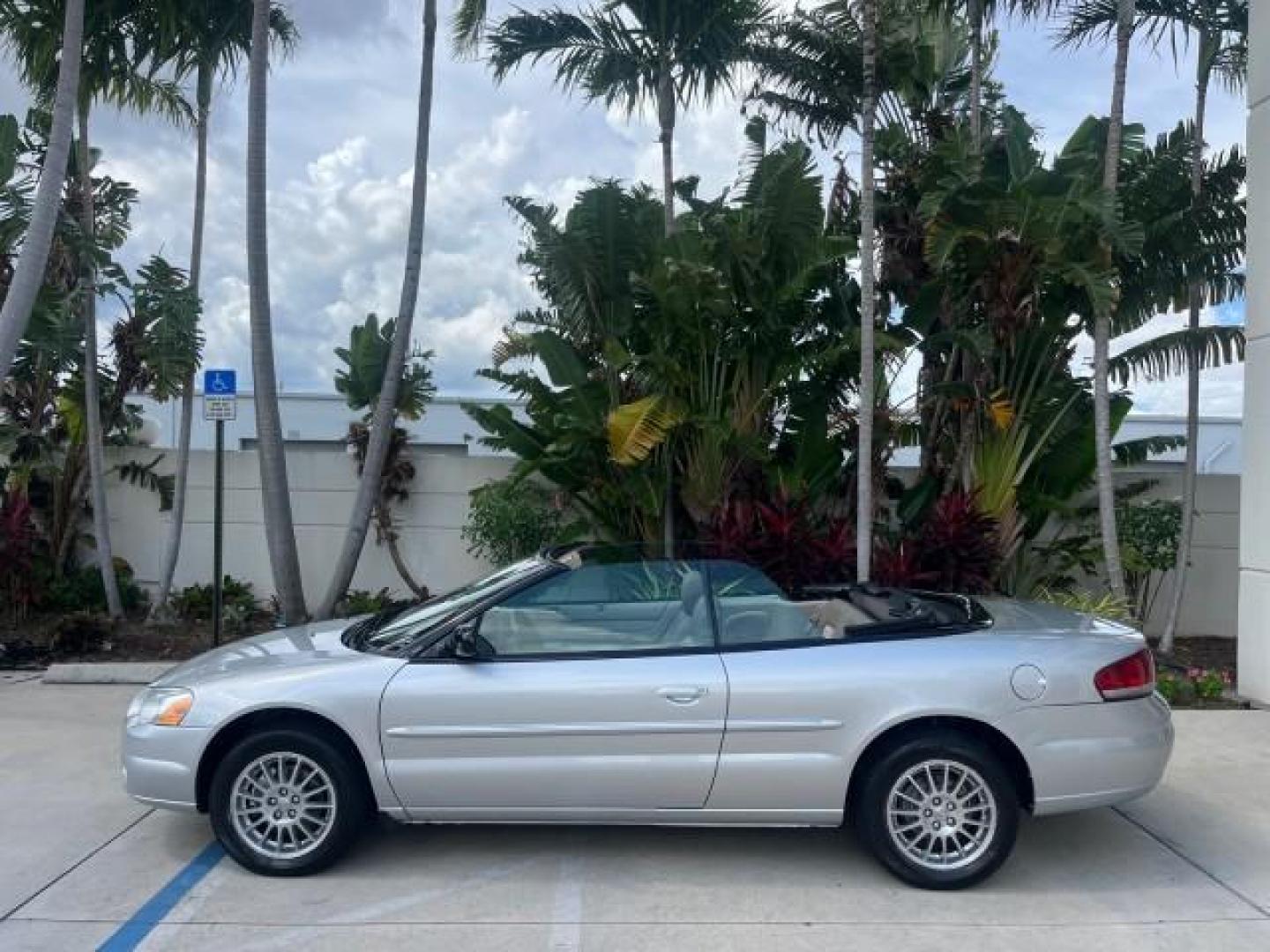 2005 Bright Silver Metallic /Dark Slate Gray Chrysler Sebring Conv Touring LOW MILES 73,711 (1C3EL55R35N) with an 2.7L DOHC SMPI 24-Valve V6 Engine engine, Automatic transmission, located at 4701 North Dixie Hwy, Pompano Beach, FL, 33064, (954) 422-2889, 26.240938, -80.123474 - OUR WEBPAGE FLORIDACARS1.COM HAS OVER 100 PHOTOS AND FREE CARFAX LINK 2005 CHRYSLER SEBRING TOURING ROAD READY 2.7L V6 VIN: 1C3EL55R35N595409 NO ACCIDENTS 28 MPG CONVERTIBLE NO RECALLS 2.7L V6 F DOHC 24V LOW MILES 73,711 GASOLINE POWER MIRRORS FLORIDA OWNER FRONT WHEEL DRIVE POWER SEATS POWER CONVER - Photo#8