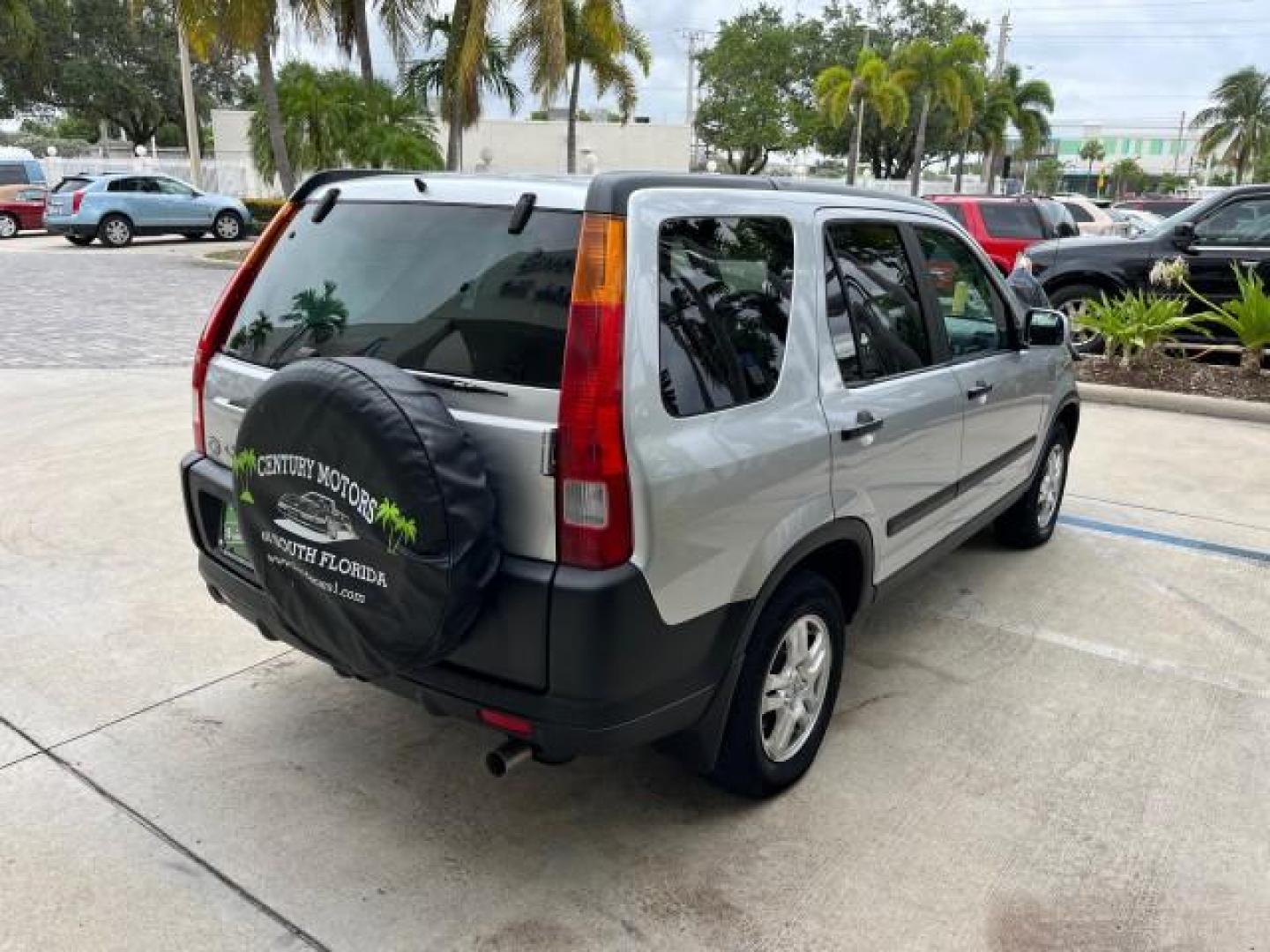 2003 Satin Silver Metallic /Black Honda CR-V EX LOW MILES 78,365 (SHSRD78823U) with an 2.4L DOHC i-VTEC 16-Valve I4 Engine engine, Automatic transmission, located at 4701 North Dixie Hwy, Pompano Beach, FL, 33064, (954) 422-2889, 26.240938, -80.123474 - OUR WEBPAGE FLORIDACARS1.COM HAS OVER 100 PHOTOS AND FREE CARFAX LINK 2003 HONDA CR-V EX ROAD READY 2.4L I4 VIN: SHSRD78823U134764 FLORIDA OWNER 4 DOOR WAGON/SPORT UTILITY LOW MILES 78,365 2.4L I4 F DOHC ALL WHEEL DRIVE GASOLINE 7 SERVICE RECORDS ALL WHEEL DRIVE POWER SUNROOF AWD Alloy Wheels Approa - Photo#7