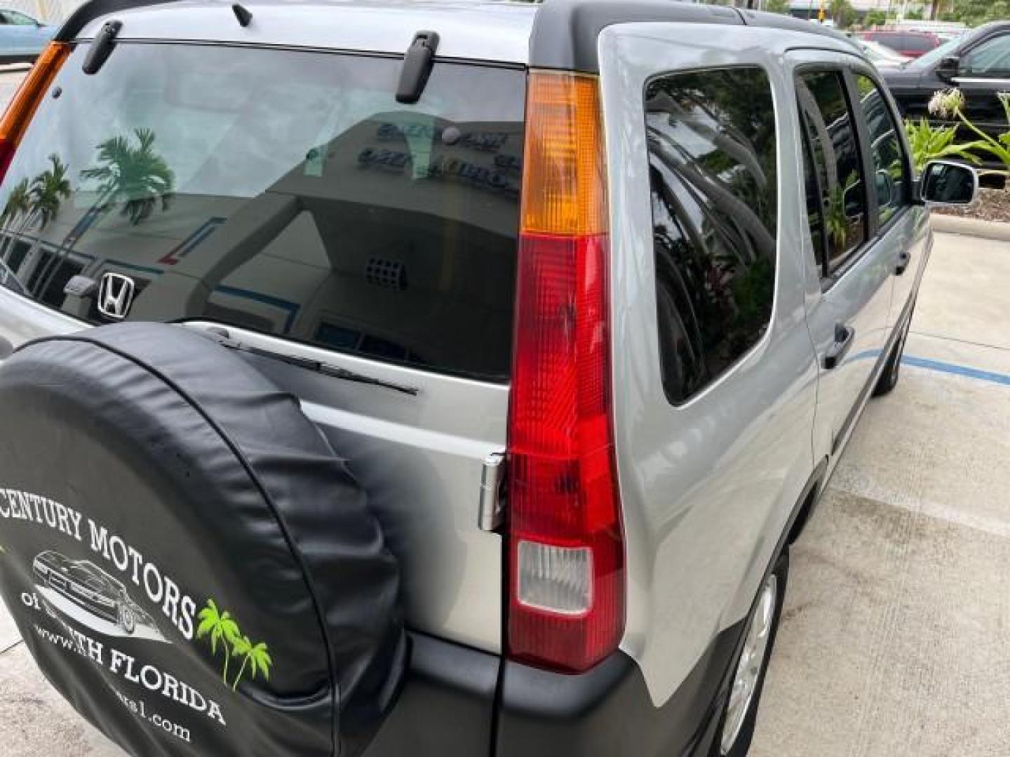 2003 Satin Silver Metallic /Black Honda CR-V EX LOW MILES 78,365 (SHSRD78823U) with an 2.4L DOHC i-VTEC 16-Valve I4 Engine engine, Automatic transmission, located at 4701 North Dixie Hwy, Pompano Beach, FL, 33064, (954) 422-2889, 26.240938, -80.123474 - OUR WEBPAGE FLORIDACARS1.COM HAS OVER 100 PHOTOS AND FREE CARFAX LINK 2003 HONDA CR-V EX ROAD READY 2.4L I4 VIN: SHSRD78823U134764 FLORIDA OWNER 4 DOOR WAGON/SPORT UTILITY LOW MILES 78,365 2.4L I4 F DOHC ALL WHEEL DRIVE GASOLINE 7 SERVICE RECORDS ALL WHEEL DRIVE POWER SUNROOF AWD Alloy Wheels Approa - Photo#96