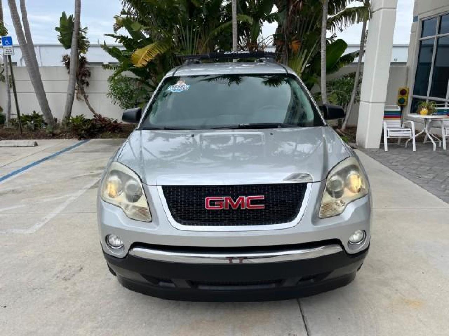 2010 Quicksilver Metallic /Ebony GMC Acadia 1 FL SLE LOW MILES 63,386 (1GKLRLED5AJ) with an 3.6L SIDI V6 Engine engine, Automatic transmission, located at 4701 North Dixie Hwy, Pompano Beach, FL, 33064, (954) 422-2889, 26.240938, -80.123474 - OUR WEBPAGE FLORIDACARS1.COM HAS OVER 100 PHOTOS AND FREE CARFAX LINK 2010 GMC ACADIA SLE ROAD READY 3.6L V6 VIN: 1GKLRLED5AJ190457 NO RECALLS 4 DOOR WAGON/SPORT UTILITY 1 OWNER FLORIDA 3.6L V6 F DOHC 24V 3 ROW SEATS GASOLINE POWER SEATS/MIRRORS LOW MILES 63,386 FRONT WHEEL DRIVE BACK UP CAMERA PARK - Photo#2