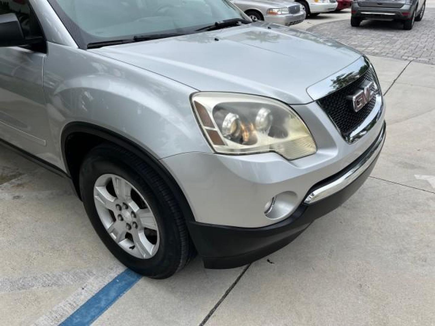 2010 Quicksilver Metallic /Ebony GMC Acadia 1 FL SLE LOW MILES 63,386 (1GKLRLED5AJ) with an 3.6L SIDI V6 Engine engine, Automatic transmission, located at 4701 North Dixie Hwy, Pompano Beach, FL, 33064, (954) 422-2889, 26.240938, -80.123474 - OUR WEBPAGE FLORIDACARS1.COM HAS OVER 100 PHOTOS AND FREE CARFAX LINK 2010 GMC ACADIA SLE ROAD READY 3.6L V6 VIN: 1GKLRLED5AJ190457 NO RECALLS 4 DOOR WAGON/SPORT UTILITY 1 OWNER FLORIDA 3.6L V6 F DOHC 24V 3 ROW SEATS GASOLINE POWER SEATS/MIRRORS LOW MILES 63,386 FRONT WHEEL DRIVE BACK UP CAMERA PARK - Photo#90