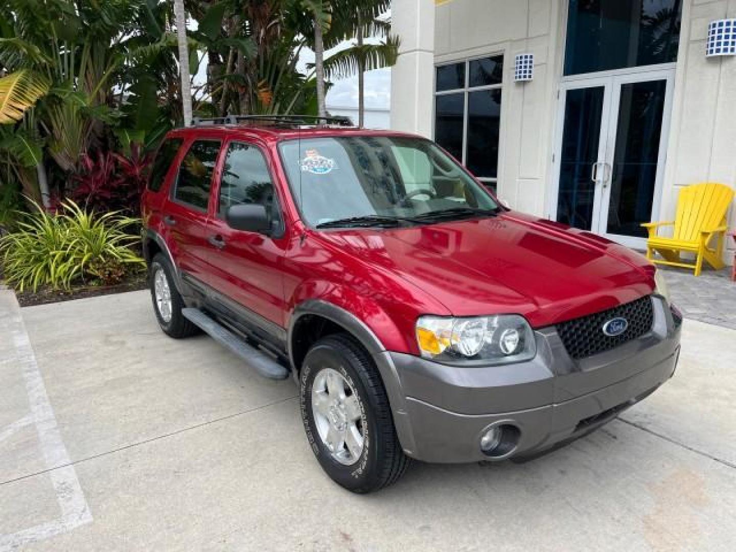 2006 Redfire Metallic /Medium/Dk Flint Ford Escape 1 FL 4wd XLT LOW MILES 35,769 (1FMYU93106K) with an 3.0L DOHC SEFI 24-Valve V6 Duratec Engine engine, Automatic transmission, located at 4701 North Dixie Hwy, Pompano Beach, FL, 33064, (954) 422-2889, 26.240938, -80.123474 - OUR WEBPAGE FLORIDACARS1.COM HAS OVER 100 PHOTOS AND FREE CARFAX LINK 2006 FORD ESCAPE XLT ROAD READY 3.0L V6 VIN: 1FMYU93106KC44045 NO RECALLS 4X4 4 DOOR WAGON/SPORT UTILITY 1 OWNER FLORIDA 3.0L V6 F DOHC ON DEMAND 4WD GASOLINE LOW MILES 35,769 FRONT WHEEL DRIVE W/ 4X4 POWER SEATS/SUNROOF AWD Anti- - Photo#1