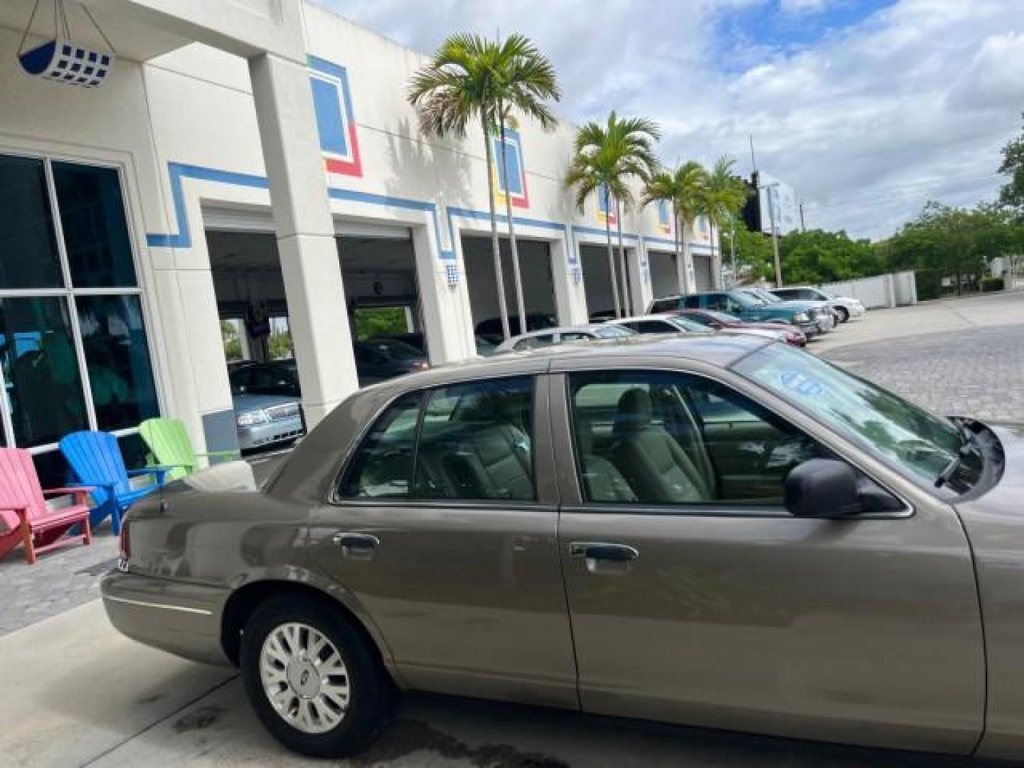 2005 Arizona Beige Metallic /Light Flint Ford Crown Victoria LX LOW MILES 47,163 (2FAFP74W95X) with an 4.6L SEFI OHC V8 Engine engine, Automatic transmission, located at 4701 North Dixie Hwy, Pompano Beach, FL, 33064, (954) 422-2889, 26.240938, -80.123474 - 2005 FORD CROWN VICTORIA LX ROAD READY 4.6L V8 VIN: 2FAFP74W95X107334 NO ACCIDENTS SEDAN 4 DR NO RECALLS 4.6L V8 F LOW MILES 47,163 GASOLINE POWER LEATHER SEATS REAR WHEEL DRIVE 6 SERVICE RECORDS Alloy Wheels Anti-Theft System Automatic Climate Control Cruise Control Power Seats RWD Rear Privacy Gla - Photo#78