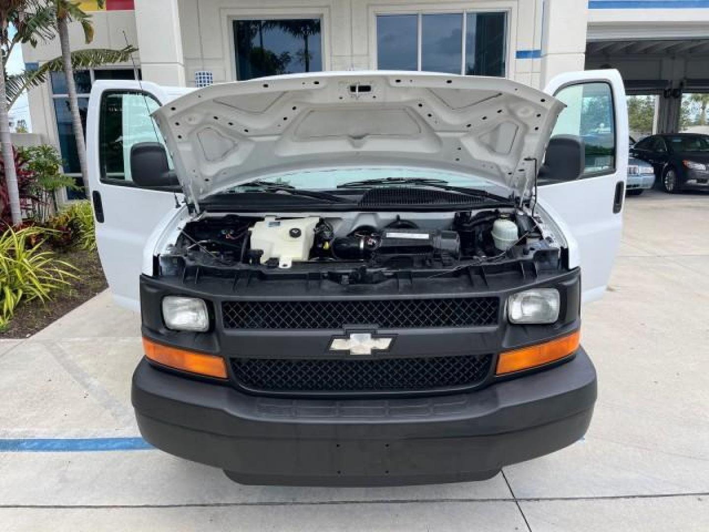 2006 Summit White /Medium Dark Pewter Chevrolet Express Cargo Van 1 FL LOW MILES 46,768 (1GCFG15X261) with an 4.3L Vortec 4300 V6 MFI Engine engine, Automatic transmission, located at 4701 North Dixie Hwy, Pompano Beach, FL, 33064, (954) 422-2889, 26.240938, -80.123474 - OUR WEBPAGE FLORIDACARS1.COM HAS OVER 100 PHOTOS AND FREE CARFAX LINK 2006 CHEVROLET EXPRESS 1500 ROAD READY WORK READY VIN: 1GCFG15X261224021 NO ACCIDENTS NO RECALLS VAN 1 OWNER FLORIDA 4.3L V6 F LOW MILES 46,768 4.3L V6 GASOLINE 10 SERVICE RECORDS REAR WHEEL DRIVE 9 FT CARGO SPACE Anti-Theft Syste - Photo#16