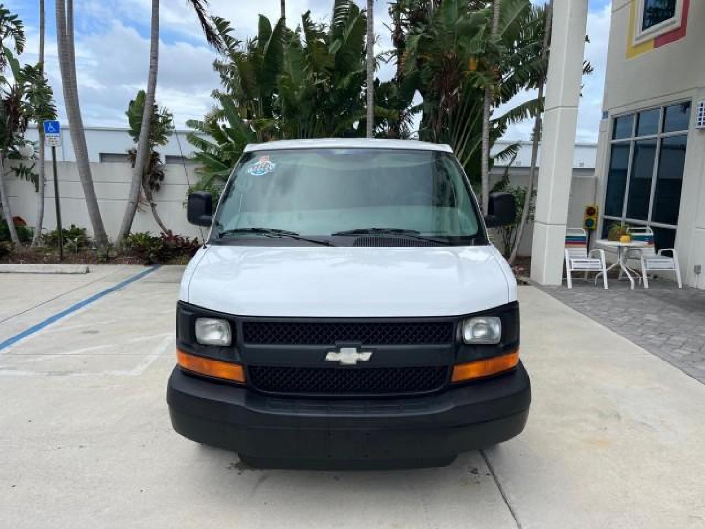 2006 Summit White /Medium Dark Pewter Chevrolet Express Cargo Van 1 FL LOW MILES 46,768 (1GCFG15X261) with an 4.3L Vortec 4300 V6 MFI Engine engine, Automatic transmission, located at 4701 North Dixie Hwy, Pompano Beach, FL, 33064, (954) 422-2889, 26.240938, -80.123474 - OUR WEBPAGE FLORIDACARS1.COM HAS OVER 100 PHOTOS AND FREE CARFAX LINK 2006 CHEVROLET EXPRESS 1500 ROAD READY WORK READY VIN: 1GCFG15X261224021 NO ACCIDENTS NO RECALLS VAN 1 OWNER FLORIDA 4.3L V6 F LOW MILES 46,768 4.3L V6 GASOLINE 10 SERVICE RECORDS REAR WHEEL DRIVE 9 FT CARGO SPACE Anti-Theft Syste - Photo#2