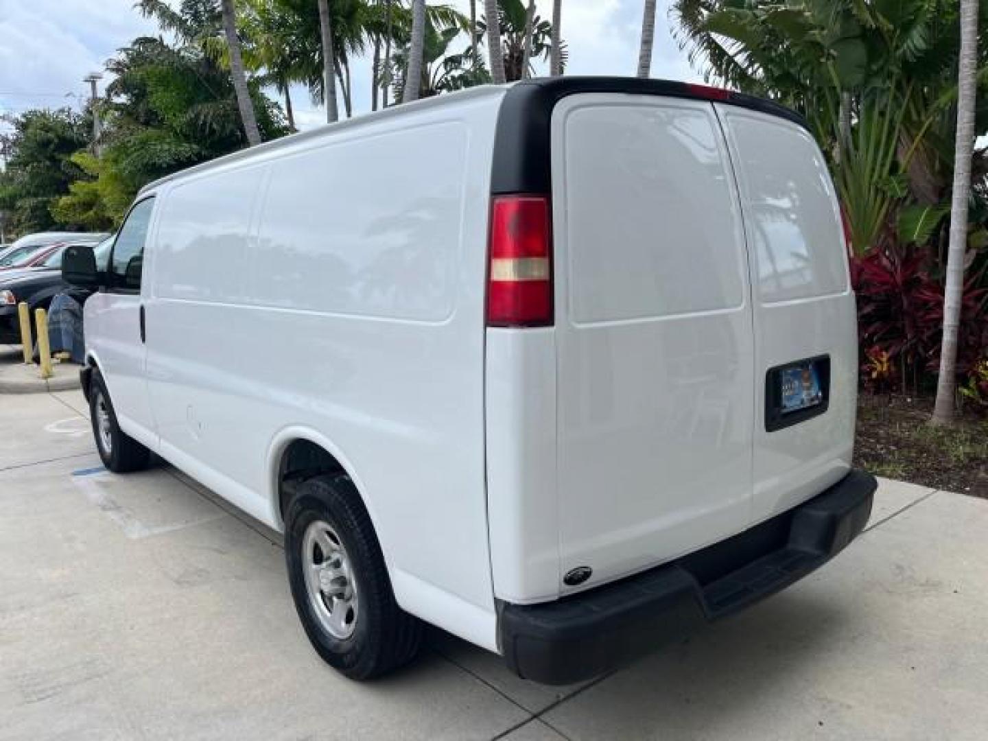 2006 Summit White /Medium Dark Pewter Chevrolet Express Cargo Van 1 FL LOW MILES 46,768 (1GCFG15X261) with an 4.3L Vortec 4300 V6 MFI Engine engine, Automatic transmission, located at 4701 North Dixie Hwy, Pompano Beach, FL, 33064, (954) 422-2889, 26.240938, -80.123474 - OUR WEBPAGE FLORIDACARS1.COM HAS OVER 100 PHOTOS AND FREE CARFAX LINK 2006 CHEVROLET EXPRESS 1500 ROAD READY WORK READY VIN: 1GCFG15X261224021 NO ACCIDENTS NO RECALLS VAN 1 OWNER FLORIDA 4.3L V6 F LOW MILES 46,768 4.3L V6 GASOLINE 10 SERVICE RECORDS REAR WHEEL DRIVE 9 FT CARGO SPACE Anti-Theft Syste - Photo#89