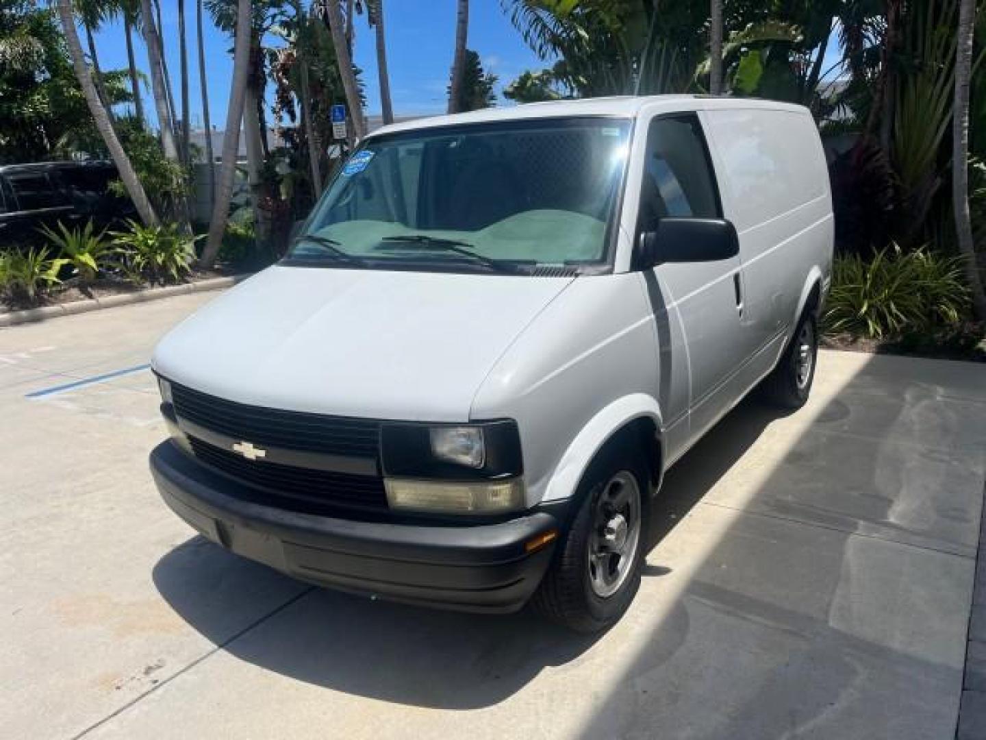 2004 Summit White /Neutral Chevrolet Astro Cargo Van LOW MILES 43,496 (1GCDM19X54B) with an 4.3L Vortec 4300 V6 MFI Engine engine, Automatic transmission, located at 4701 North Dixie Hwy, Pompano Beach, FL, 33064, (954) 422-2889, 26.240938, -80.123474 - OUR WEBPAGE FLORIDACARS1.COM HAS OVER 100 PHOTOS AND FREE CARFAX LINK 2004 CHEVROLET ASTRO ROAD READY 4.3L V6 VIN: 1GCDM19X54B119359 NO ACCIDENTS VAN NO RECALLS 4.3L V6 F LOW MILES 43,496 GASOLINE 6 SERVICE RECORDS REAR WHEEL DRIVE WORK READY Front Bucket Seats RWD THIS IS ONE OF THE NICEST CHEVY S - Photo#3