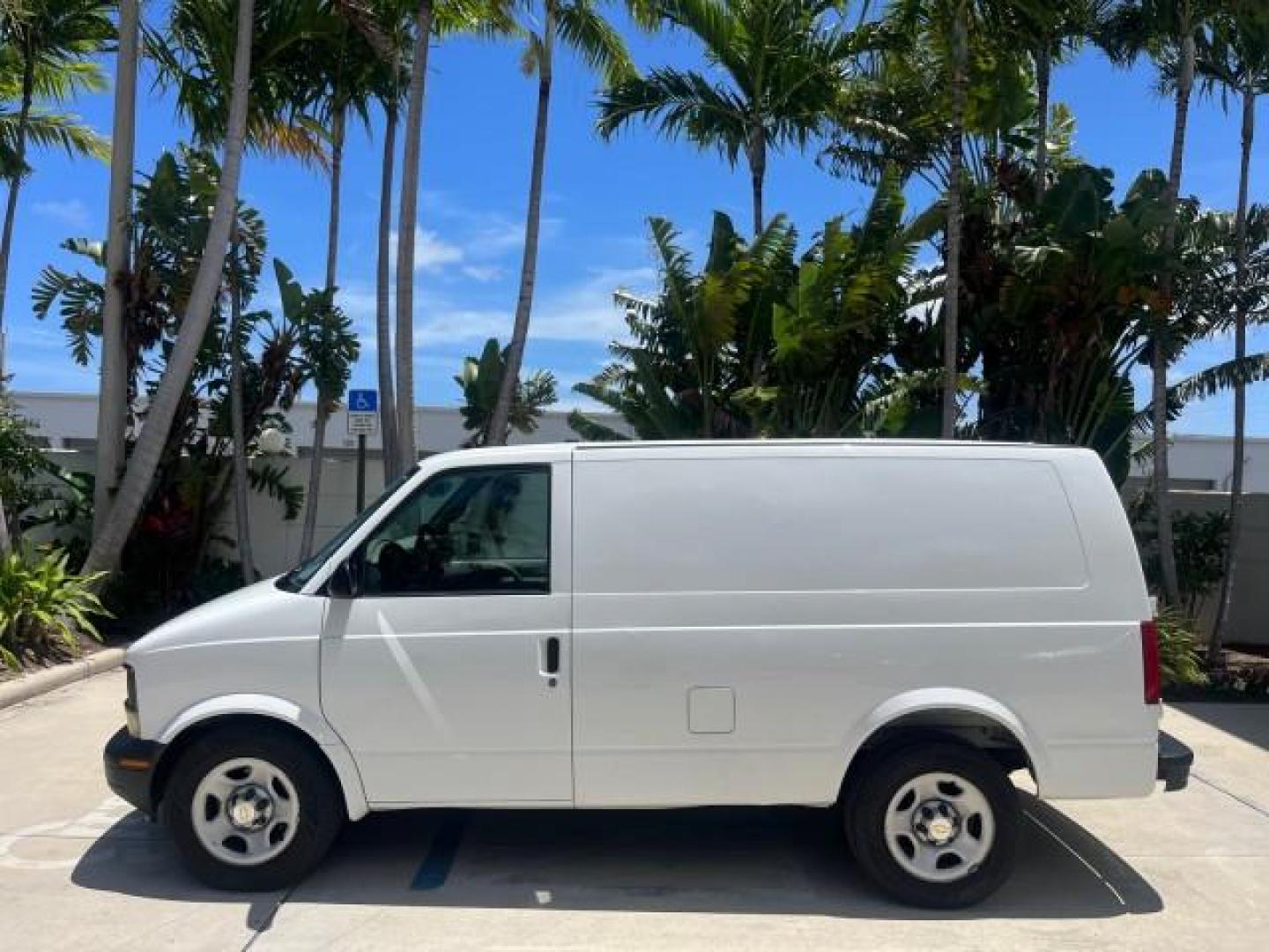 2004 Summit White /Neutral Chevrolet Astro Cargo Van LOW MILES 43,496 (1GCDM19X54B) with an 4.3L Vortec 4300 V6 MFI Engine engine, Automatic transmission, located at 4701 North Dixie Hwy, Pompano Beach, FL, 33064, (954) 422-2889, 26.240938, -80.123474 - OUR WEBPAGE FLORIDACARS1.COM HAS OVER 100 PHOTOS AND FREE CARFAX LINK 2004 CHEVROLET ASTRO ROAD READY 4.3L V6 VIN: 1GCDM19X54B119359 NO ACCIDENTS VAN NO RECALLS 4.3L V6 F LOW MILES 43,496 GASOLINE 6 SERVICE RECORDS REAR WHEEL DRIVE WORK READY Front Bucket Seats RWD THIS IS ONE OF THE NICEST CHEVY S - Photo#86