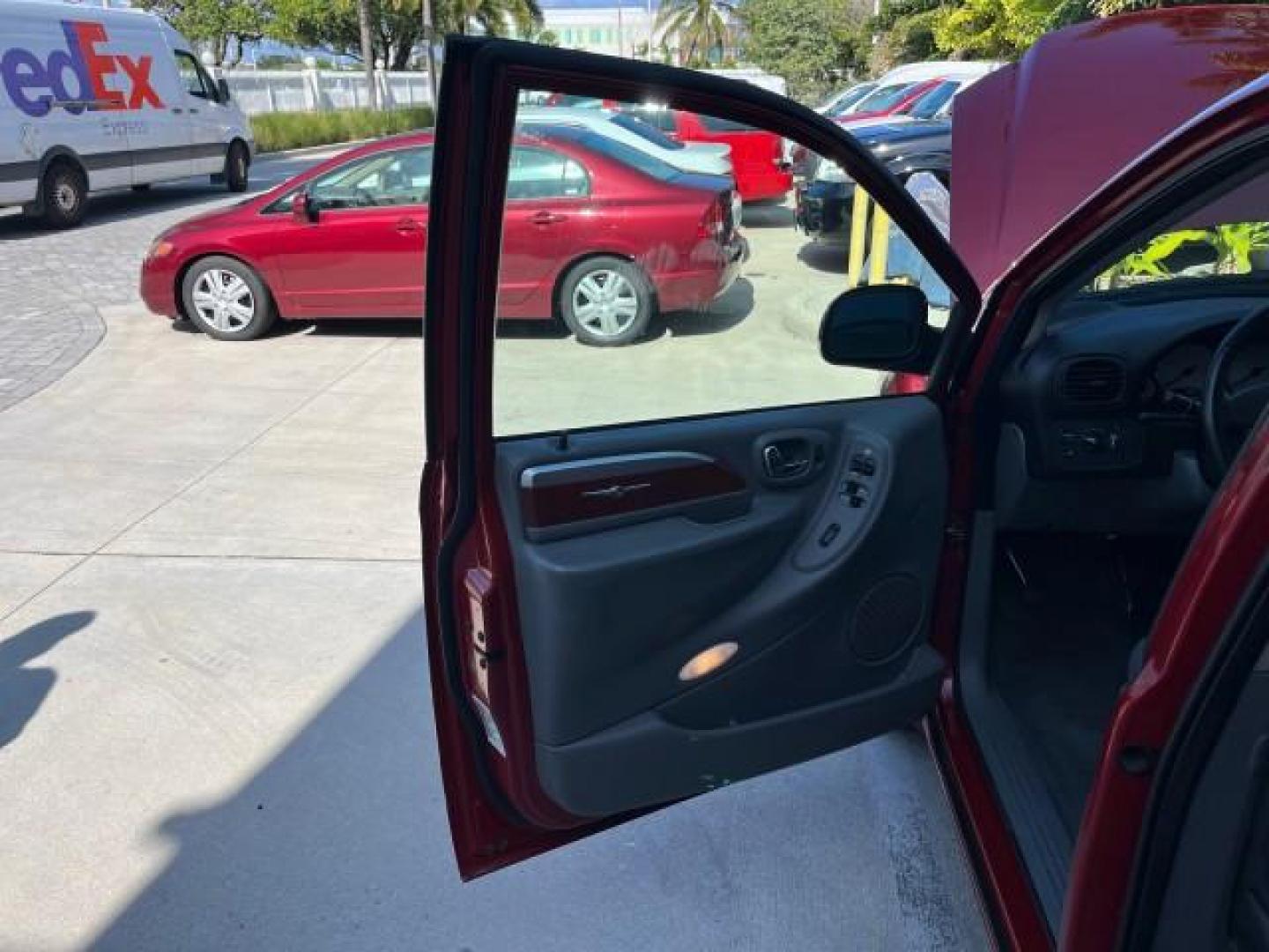 2006 Inferno Red Crystal Pearl /Med Slate Gray Chrysler Town and Country LWB Limited LOW MILES 55,034 (2A4GP64L16R) with an 3.8L OHV V6 Engine engine, Automatic transmission, located at 4701 North Dixie Hwy, Pompano Beach, FL, 33064, (954) 422-2889, 26.240938, -80.123474 - OUR WEBPAGE FLORIDACARS1.COM HAS OVER 100 PHOTOS AND FREE CARFAX LINK 2006 CHRYSLER TOWN AND COUNTRY LIMITED ROAD READY LIMITED 3.8L V6 VIN: 2A4GP64L16R771948 NO RECALLS LOW MILES 55,034 VAN 3 ROW POWER LEATHER SEATS 3.8L V6 F 24V DUAL AC POWER SLIDING DOORS GASOLINE PARKING SENSORS SUNROOF NAVIGATI - Photo#9