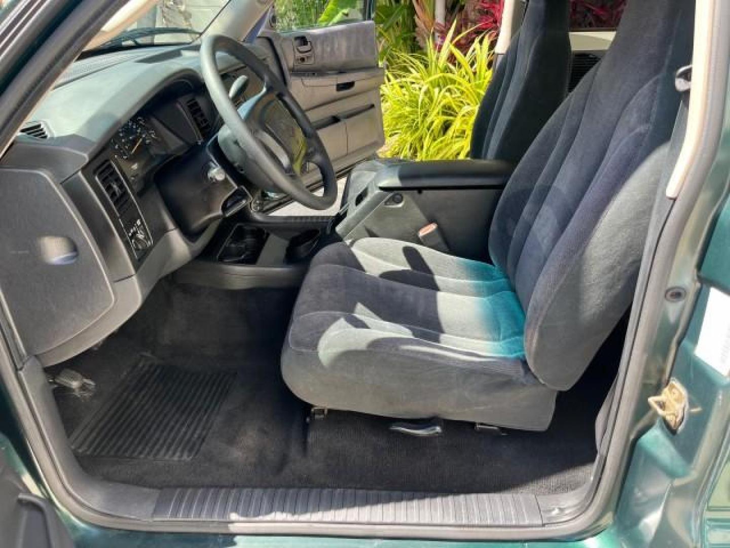 2001 Forest Green Pearl /Dark Slate Gray Dodge Dakota 1 FL SLT LOW MILES 85,601 (1B7GL22X51S) with an 3.9L SMPI V6 Magnum Engine engine, Automatic transmission, located at 4701 North Dixie Hwy, Pompano Beach, FL, 33064, (954) 422-2889, 26.240938, -80.123474 - OUR WEBPAGE FLORIDACARS1.COM HAS OVER 100 PHOTOS AND FREE CARFAX LINK 2001 DODGE DAKOTA AC FIBERGLASS TONNEAU COVER EASILY REMOVES IF NEEDED ROAD READY 3.9L V6 VIN: 1B7GL22X51S342576 NO ACCIDENTS CLUB CAB PICKUP 1 OWNER FLORIDA 3.9L V6 F OHV LOW MILES 85,601 GASOLINE 6,5 FT BED LENGTH REAR WHEEL DRI - Photo#10