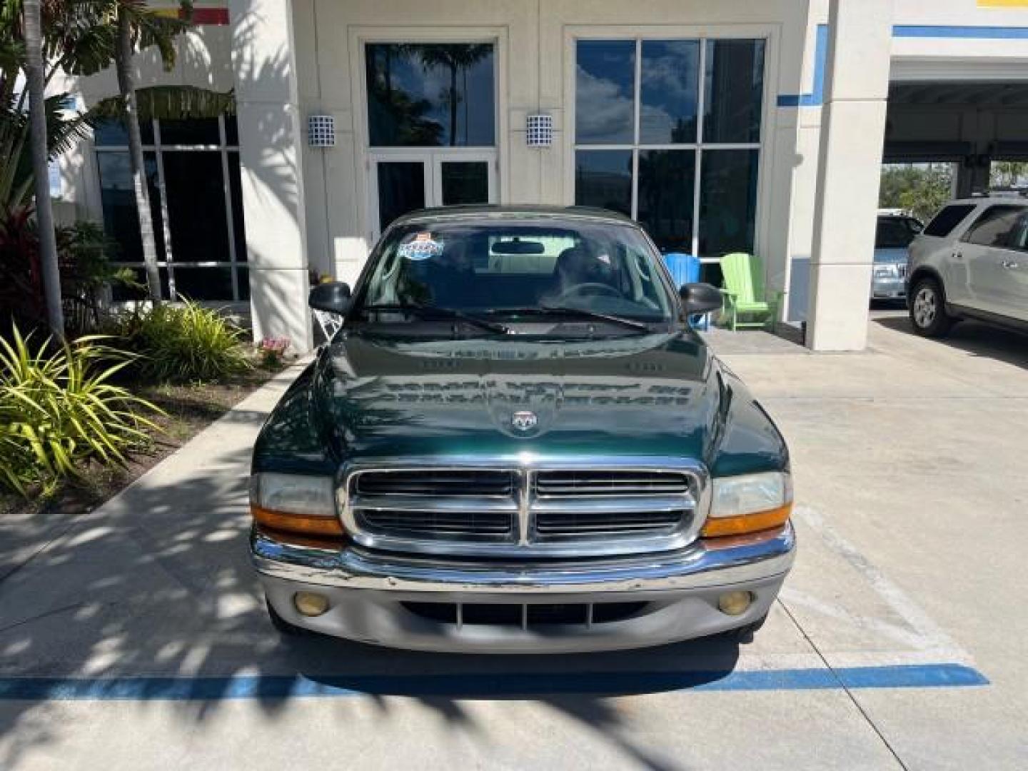 2001 Forest Green Pearl /Dark Slate Gray Dodge Dakota 1 FL SLT LOW MILES 85,601 (1B7GL22X51S) with an 3.9L SMPI V6 Magnum Engine engine, Automatic transmission, located at 4701 North Dixie Hwy, Pompano Beach, FL, 33064, (954) 422-2889, 26.240938, -80.123474 - OUR WEBPAGE FLORIDACARS1.COM HAS OVER 100 PHOTOS AND FREE CARFAX LINK 2001 DODGE DAKOTA AC FIBERGLASS TONNEAU COVER EASILY REMOVES IF NEEDED ROAD READY 3.9L V6 VIN: 1B7GL22X51S342576 NO ACCIDENTS CLUB CAB PICKUP 1 OWNER FLORIDA 3.9L V6 F OHV LOW MILES 85,601 GASOLINE 6,5 FT BED LENGTH REAR WHEEL DRI - Photo#61