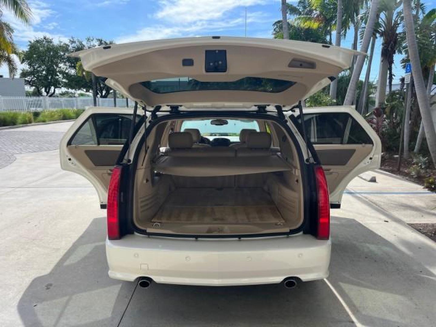 2006 White Diamond /Cashmere Cadillac SRX V 8 LOW MILES 63,331 (1GYEE63A560) with an 4.6L Northstar V8 VVT SFI Engine engine, Automatic transmission, located at 4701 North Dixie Hwy, Pompano Beach, FL, 33064, (954) 422-2889, 26.240938, -80.123474 - OUR WEBPAGE FLORIDACARS1.COM HAS OVER 100 PHOTOS AND FREE CARFAX LINK 2006 CADILLAC SRX NEW $ 48,695 ROAD READY VIN: 1GYEE63A560166824 NO RECALLS FLORIDA OWNER 4 DOOR WAGON/SPORT UTILITY LOW MILES 63,331 4.6L V8 4.6L V8 F POWER LIFTGATE POWER LEATHER SEATS/MIRRORS GASOLINE PARKING SENSORS PANORAMIC - Photo#15