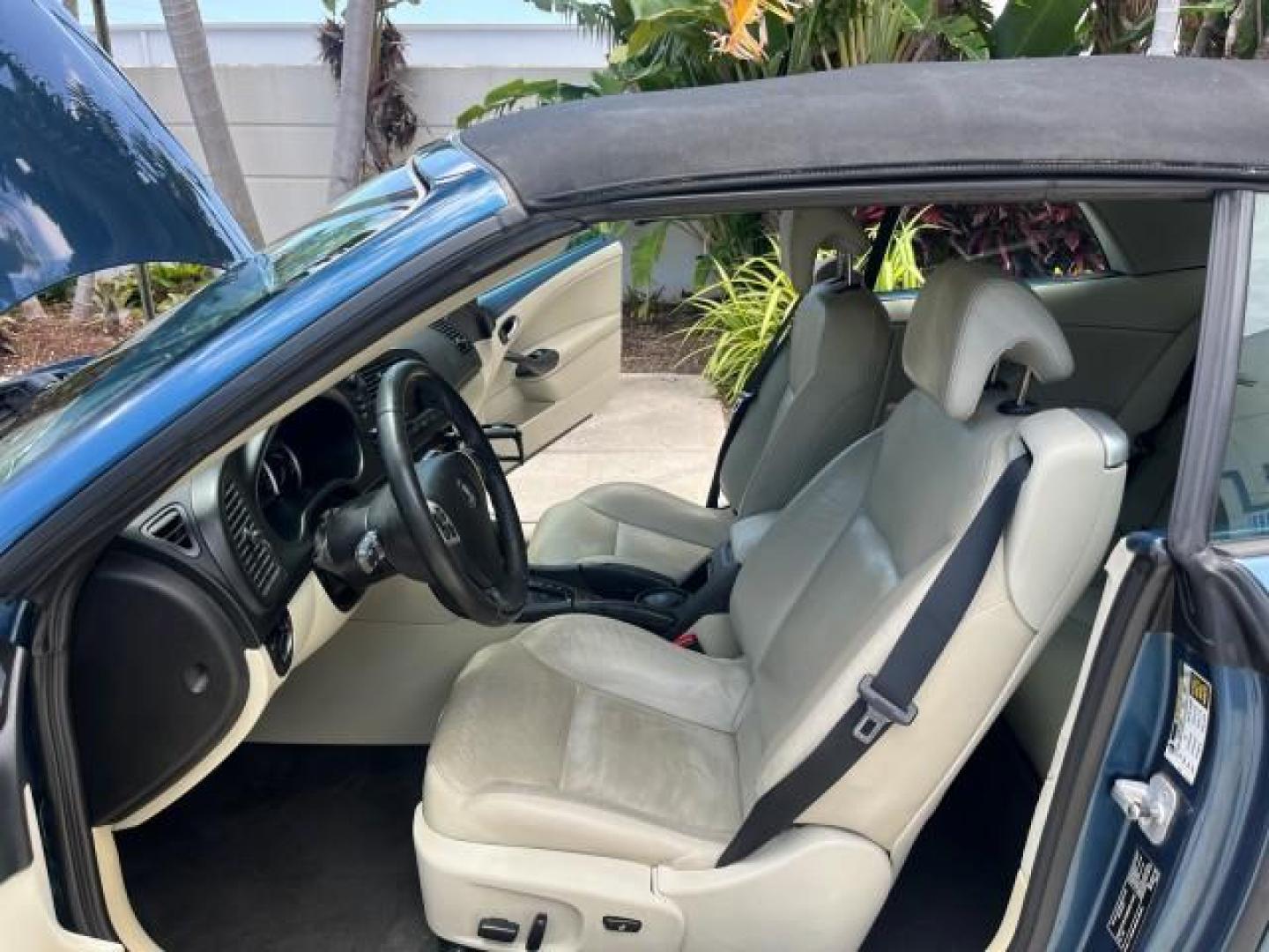 2006 Nocturne Blue Metallic /Slate Gray Saab 9-3 CONV LOW MILES 75,575 (YS3FD79Y966) with an 2.0L DOHC MPFI Turbocharged 4-Cyl Engine engine, Automatic transmission, located at 4701 North Dixie Hwy, Pompano Beach, FL, 33064, (954) 422-2889, 26.240938, -80.123474 - OUR WEBPAGE FLORIDACARS1.COM HAS OVER 100 PHOTOS AND FREE CARFAX LINK 2006 SAAB 9-3 2.0T ROAD READY 2.O L TURBO VIN: YS3FD79Y966001453 NO ACCIDENTS NO RECALLS CONVERTIBLE LOW MILES 75,575 2.0L I4 F SOHC POWER CONVERTIBLE TOP GASOLINE 29 MPG POWER LEATHER SEATS FRONT WHEEL DRIVE DUAL ZONE AC 4 SERVIC - Photo#11