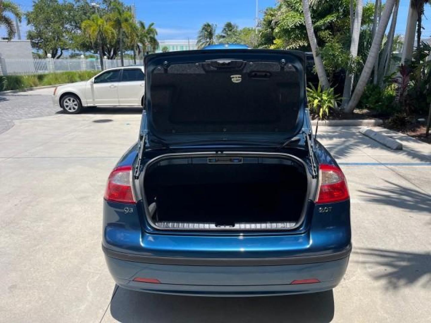 2006 Nocturne Blue Metallic /Slate Gray Saab 9-3 CONV LOW MILES 75,575 (YS3FD79Y966) with an 2.0L DOHC MPFI Turbocharged 4-Cyl Engine engine, Automatic transmission, located at 4701 North Dixie Hwy, Pompano Beach, FL, 33064, (954) 422-2889, 26.240938, -80.123474 - OUR WEBPAGE FLORIDACARS1.COM HAS OVER 100 PHOTOS AND FREE CARFAX LINK 2006 SAAB 9-3 2.0T ROAD READY 2.O L TURBO VIN: YS3FD79Y966001453 NO ACCIDENTS NO RECALLS CONVERTIBLE LOW MILES 75,575 2.0L I4 F SOHC POWER CONVERTIBLE TOP GASOLINE 29 MPG POWER LEATHER SEATS FRONT WHEEL DRIVE DUAL ZONE AC 4 SERVIC - Photo#42