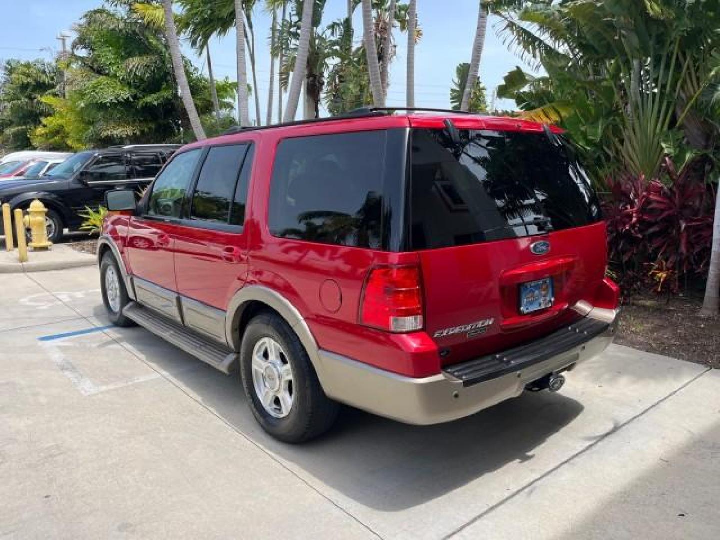 2003 Laser Red /Medium Parchment Ford Expedition 1 OWNER Eddie Bauer 4X4 LOW MILES 37,143 (1FMFU18L13L) with an 5.4L SOHC SEFI V8 Triton Engine engine, Automatic transmission, located at 4701 North Dixie Hwy, Pompano Beach, FL, 33064, (954) 422-2889, 26.240938, -80.123474 - OUR WEBPAGE FLORIDACARS1.COM HAS OVER 100 PHOTOS AND FREE CARFAX LINK 2003 FORD EXPEDITION EDDIE BAUER ROAD READY 5.4L V8 VIN: 1FMFU18L13LC57315 1 OWNER LOW MILES 37,143 4 DOOR WAGON/SPORT UTILITY 4WD ON DEMAND 5.4L V8 F SOHC 16V 3 ROW LEATHER SEATS 4X4 GASOLINE NO ACCIDENTS NO RECALLS REAR WHEEL DR - Photo#5